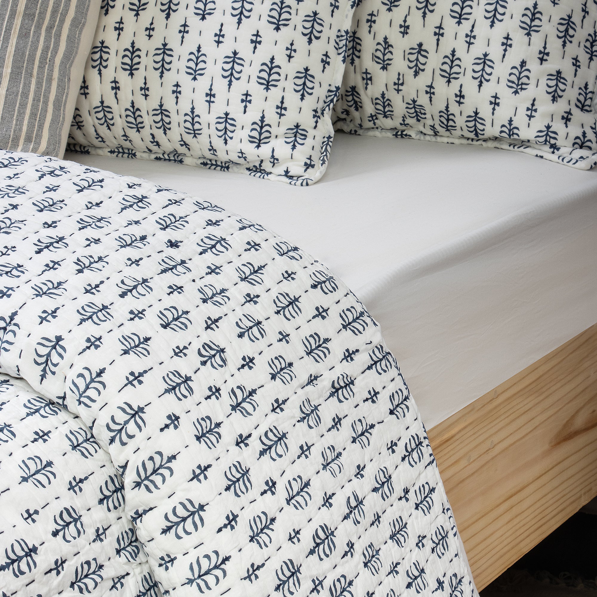 Booti Hand Block Print Kantha Quilt Blanket