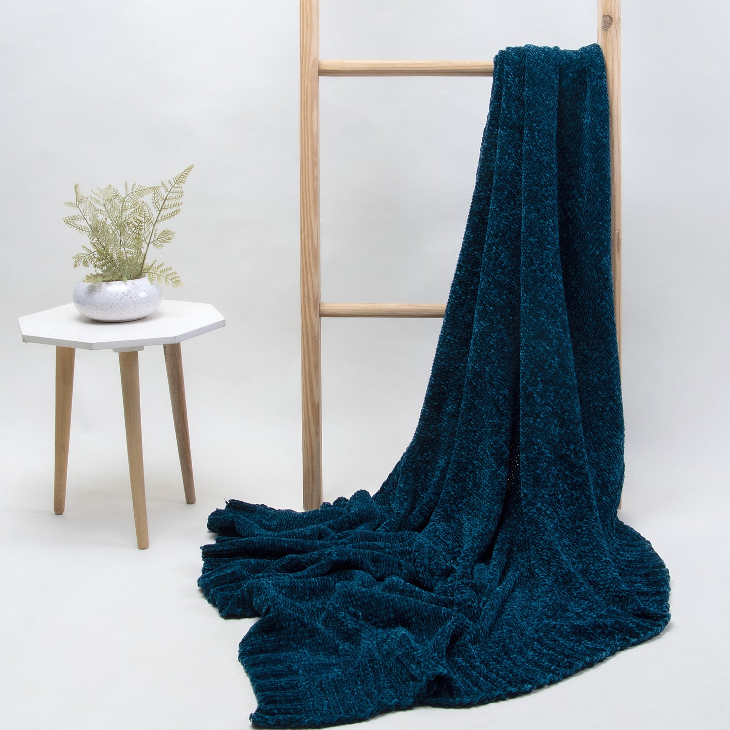 Eco Friendly Blue Knitted Natural Throw Blanket