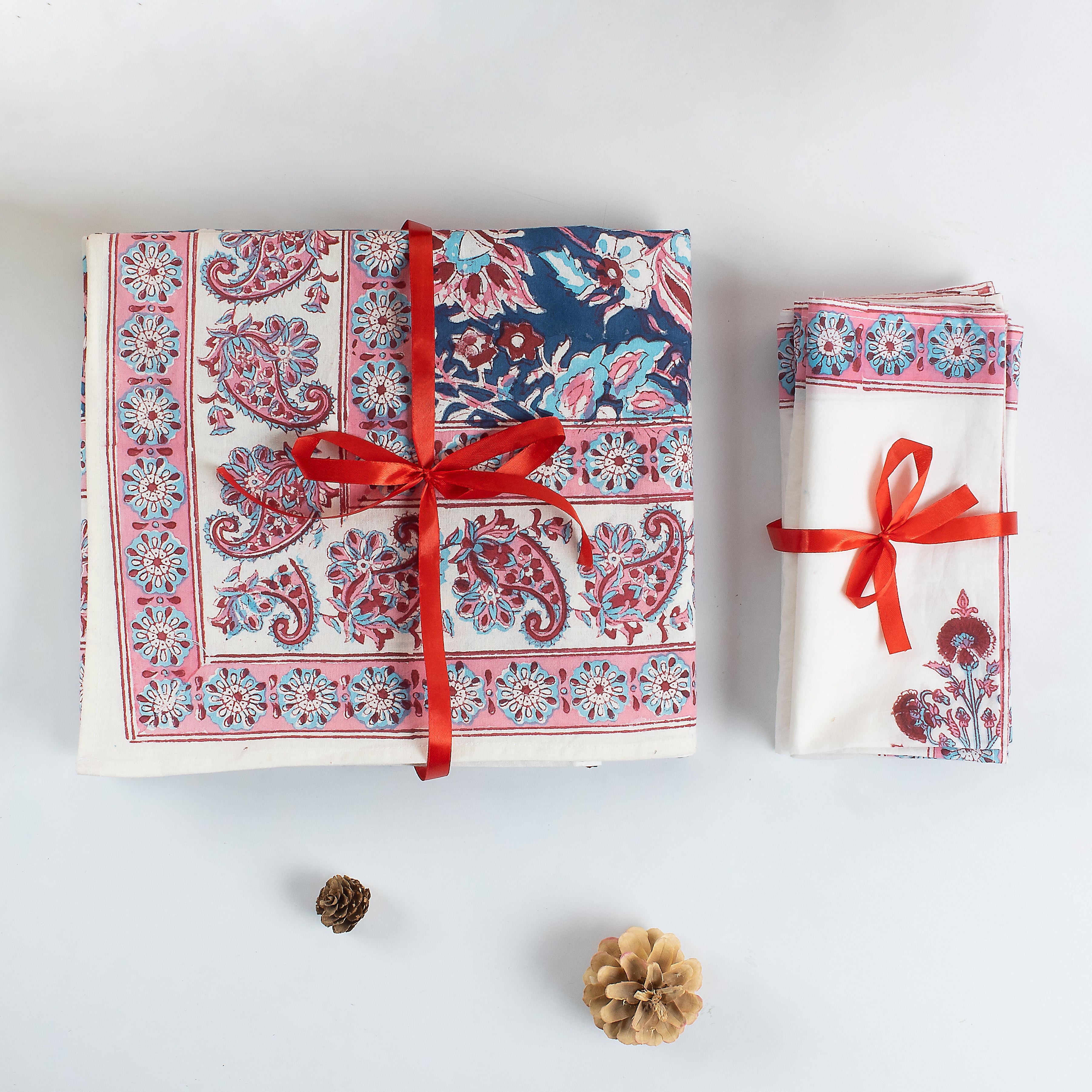 Gifts Set Hand Block Cotton Dinning Table Cover & Napkin