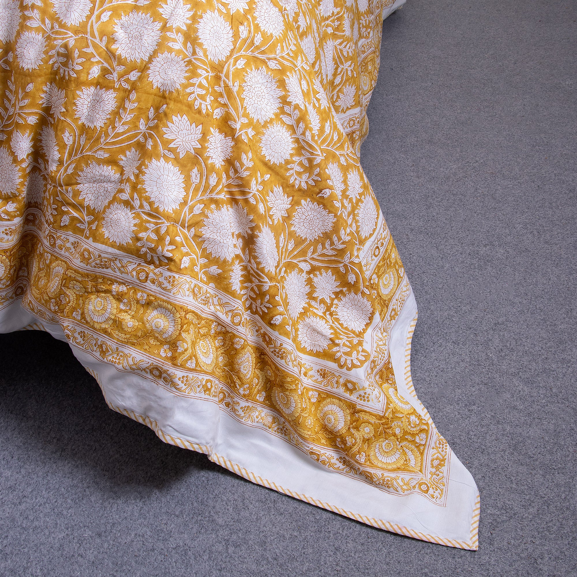 Hand Block Printed Ligh Weighted Cotton Dohar Blanket