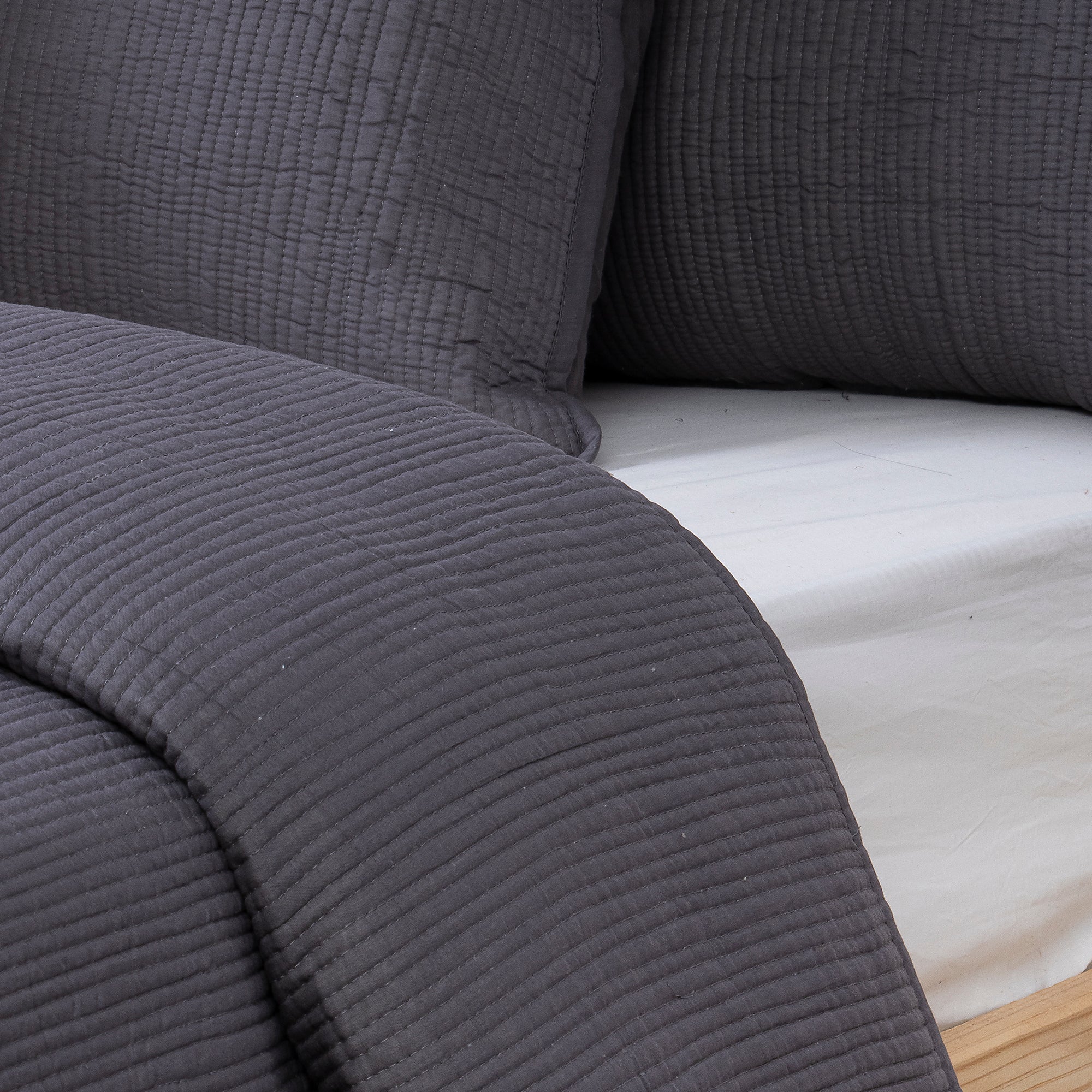 Indian Pure Cotton Machine Quilt with Pillow Cover