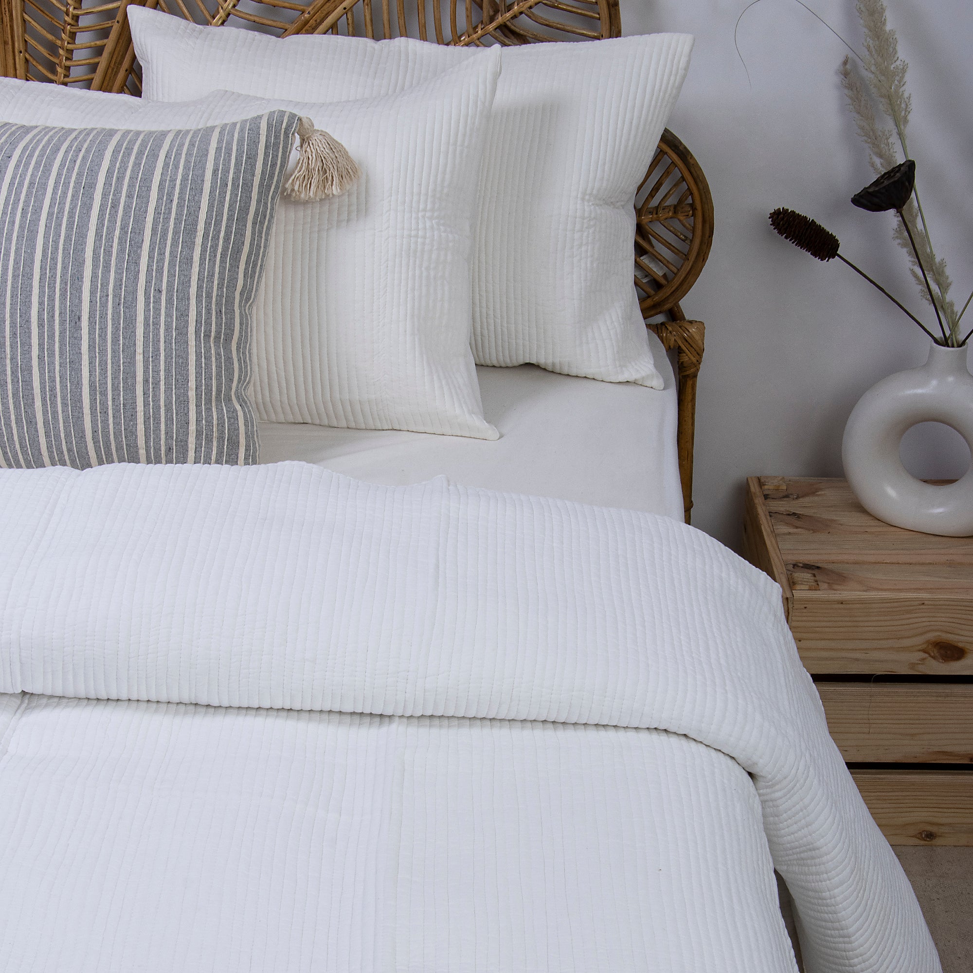 Machine Cotton Indian Quilt with Pillow Cover