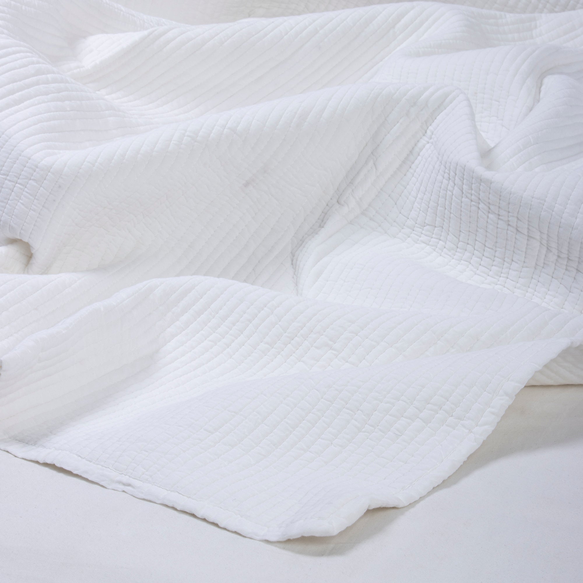 Machine Cotton Indian Quilt with Pillow Cover