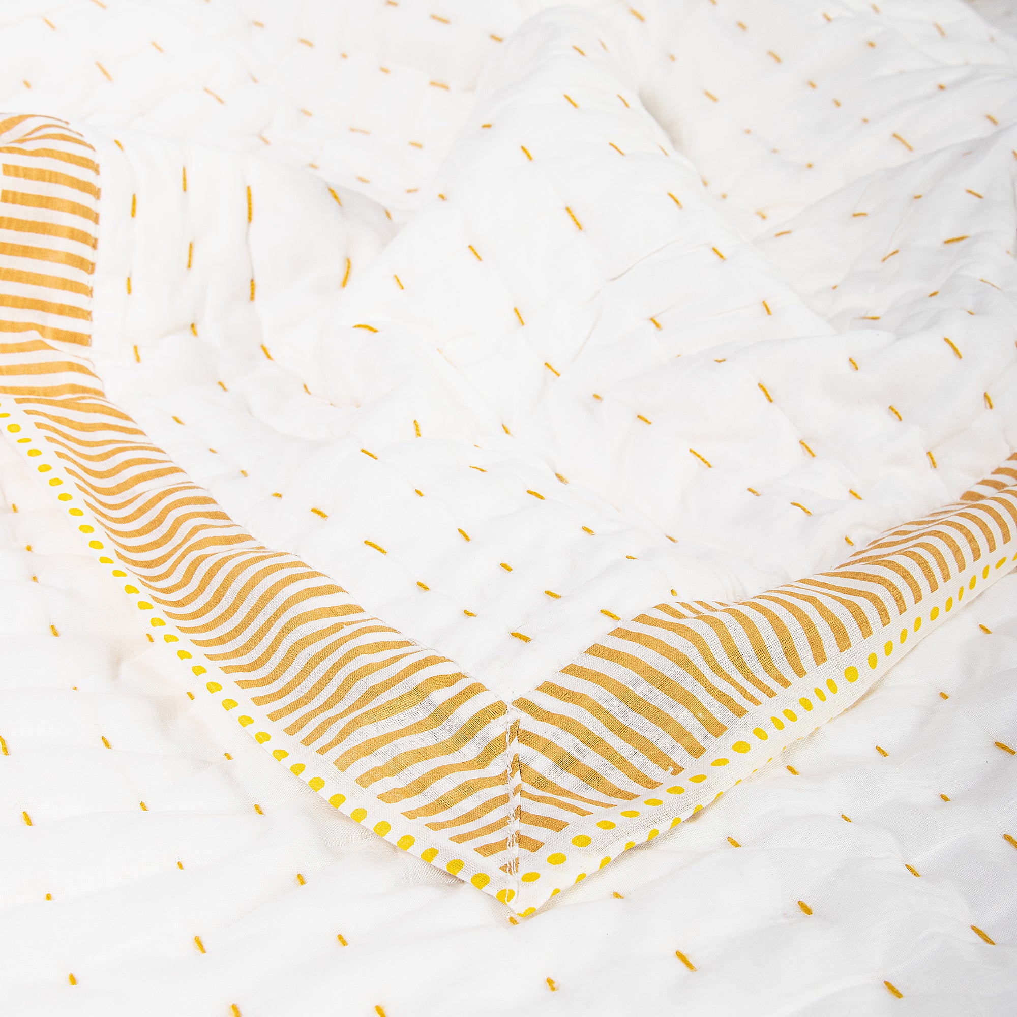 Premium White Handmade Cotton Kantha Quilt Blanket