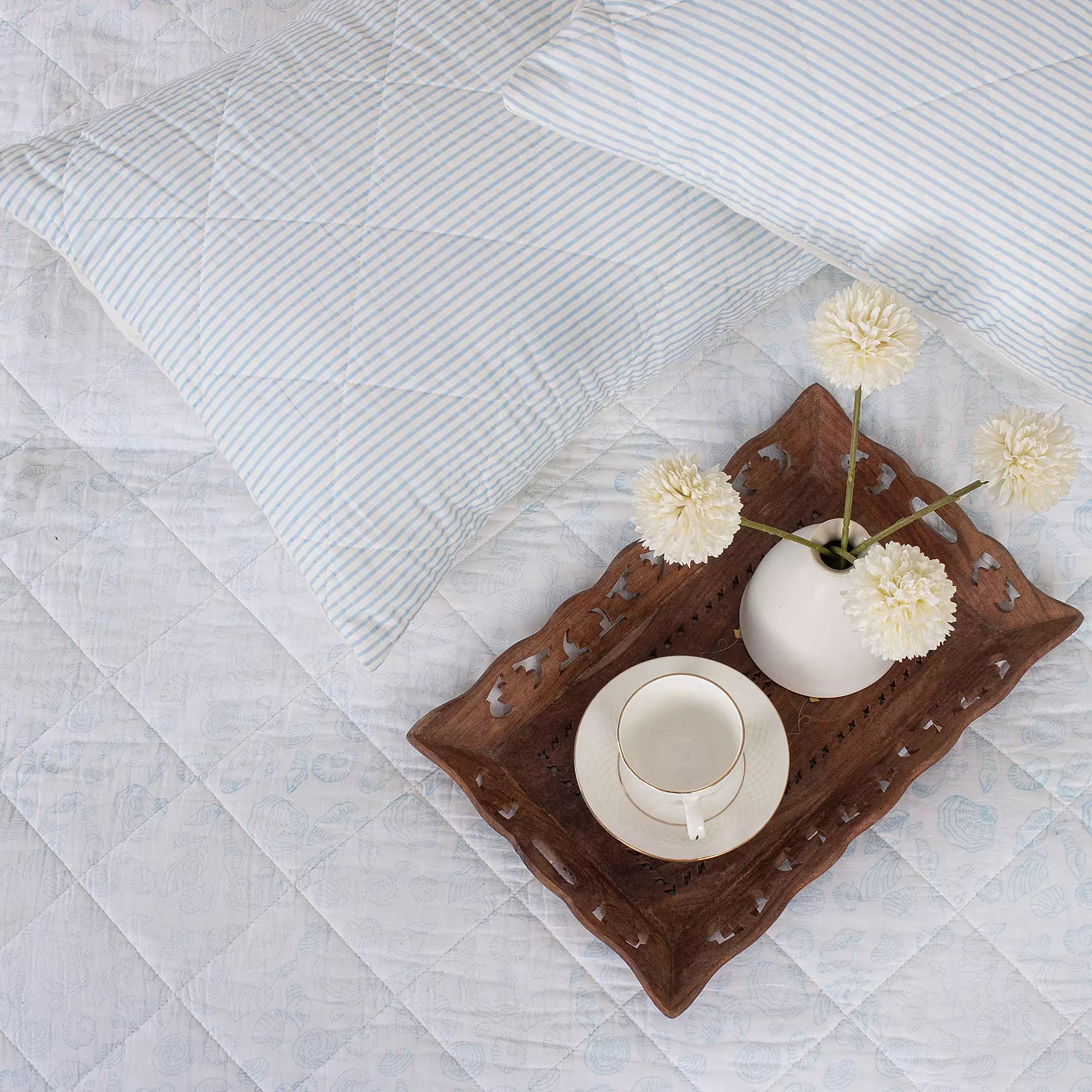 Premium White Reversible Pure Cotton Machine Quilt