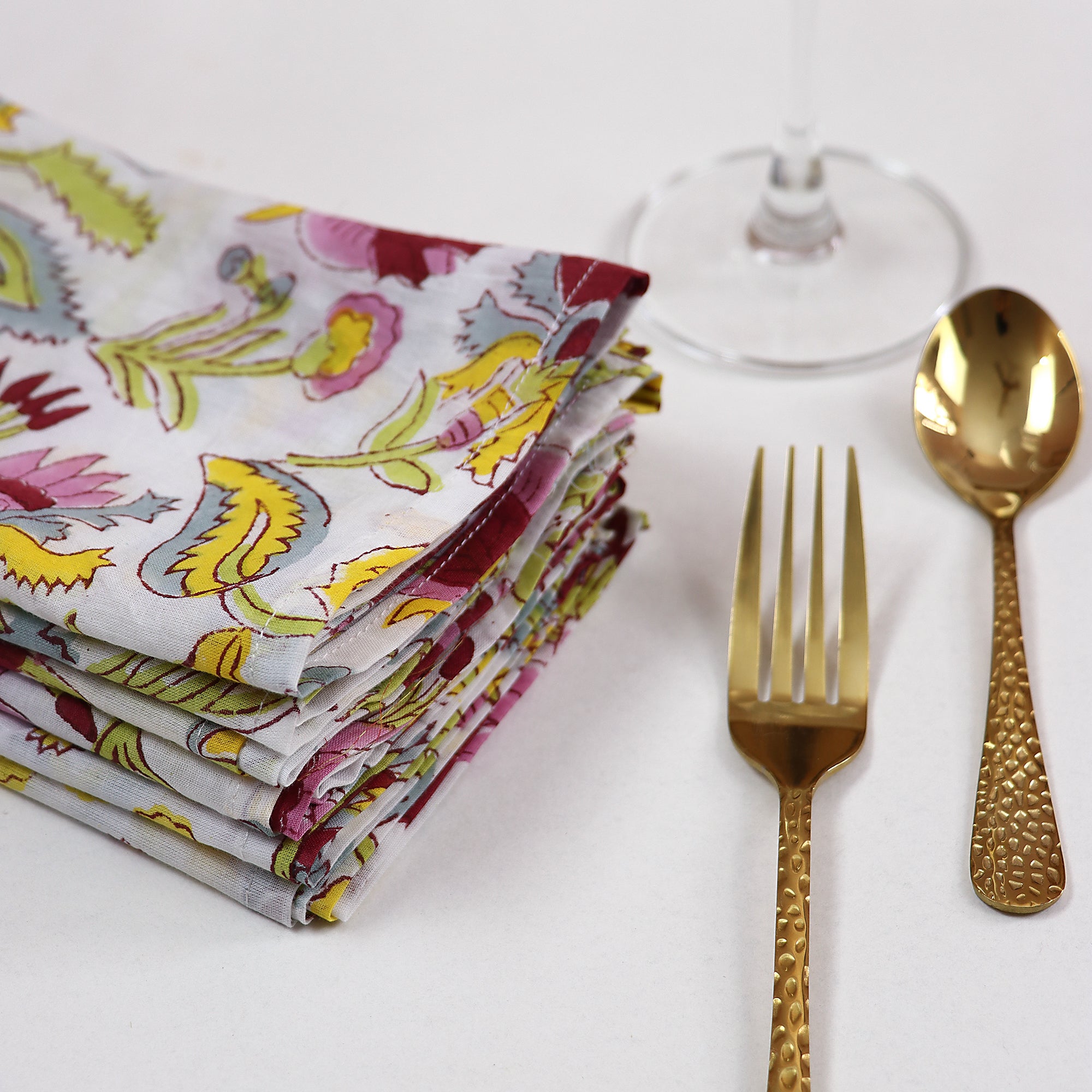 Quality Organic Cotton Red Floral Dinner Table Napkin