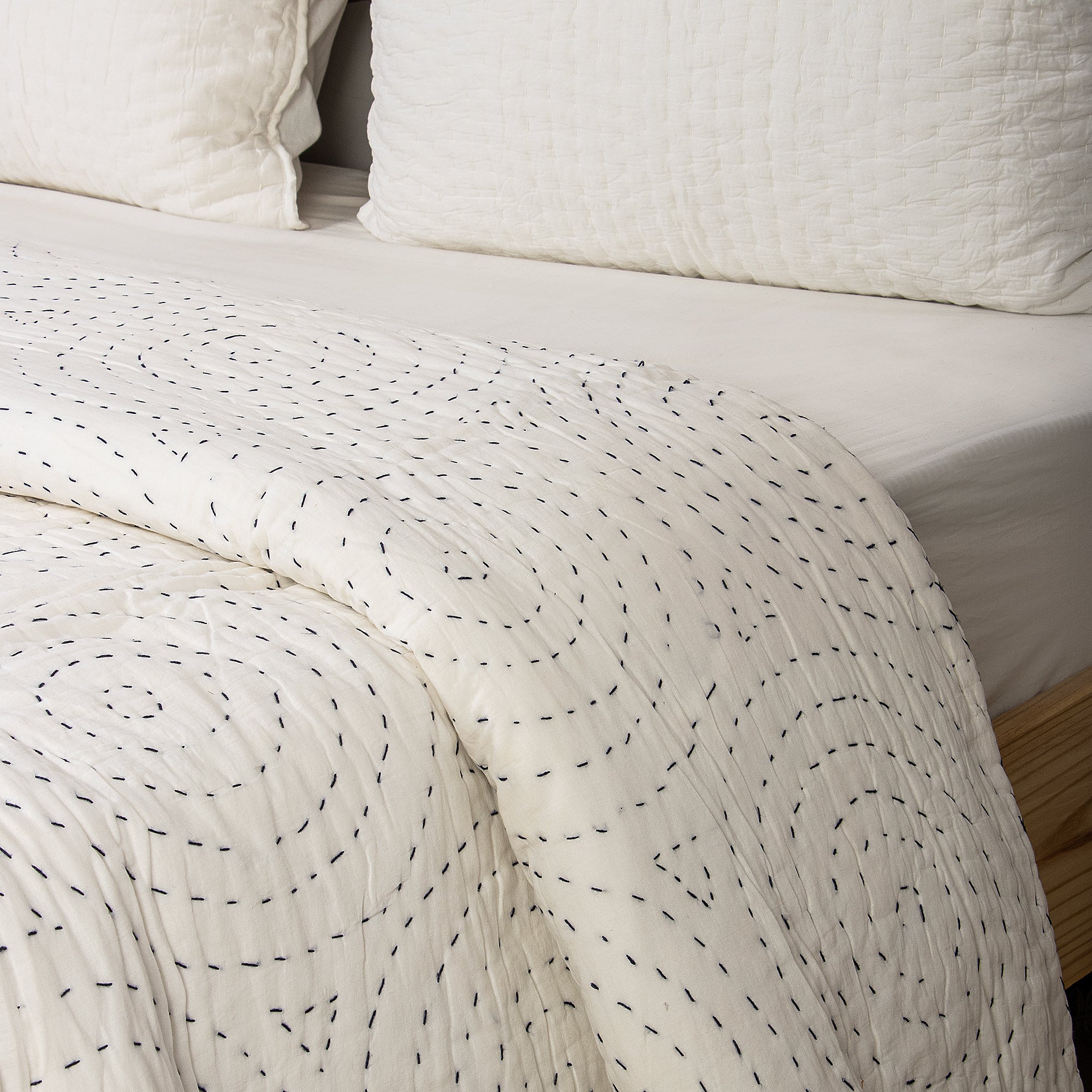 Light Weighted White Natural Cotton Kantha Quilt Blanket