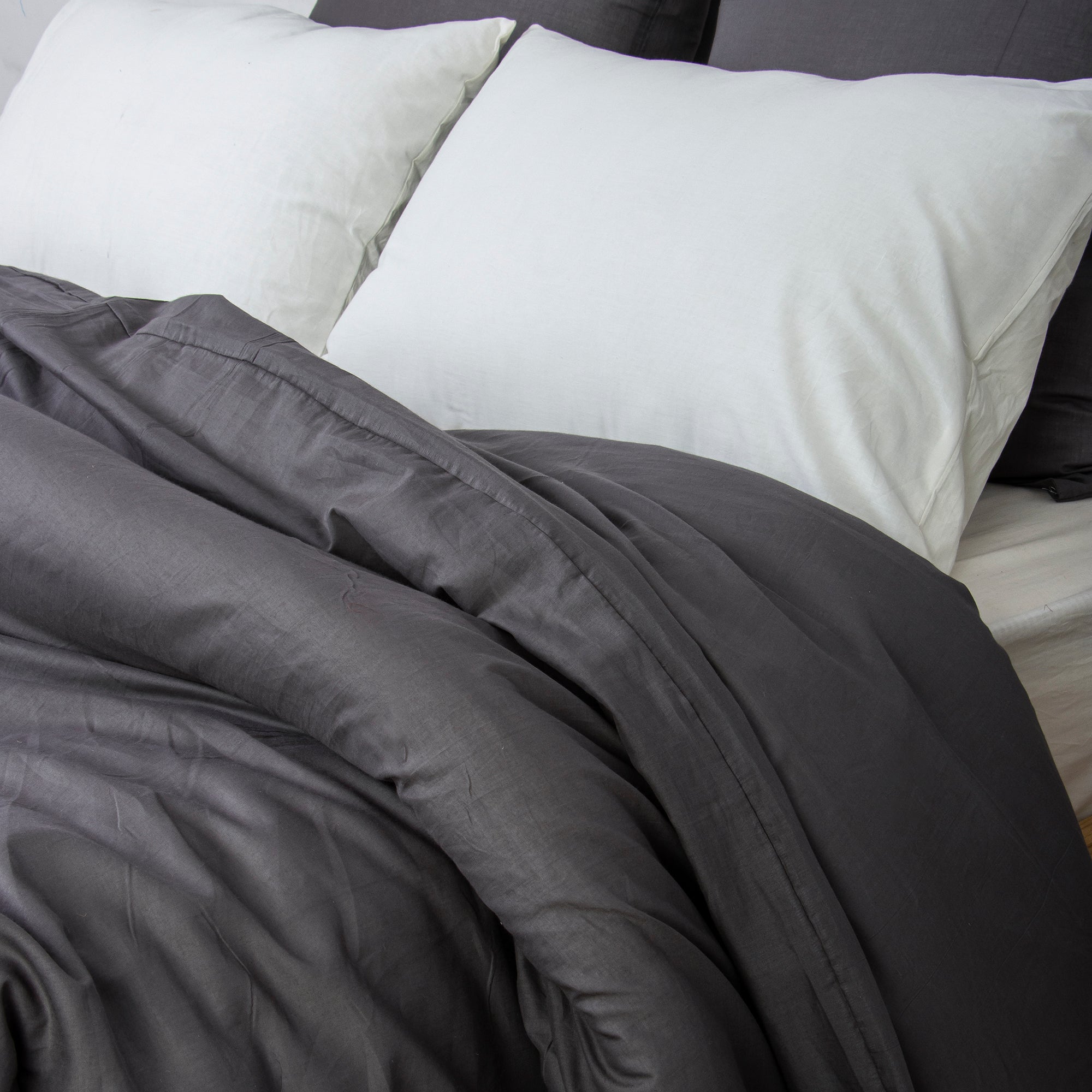 Grey-Crafted Cotton Bed Quilts & Duvets With Pillow Shams