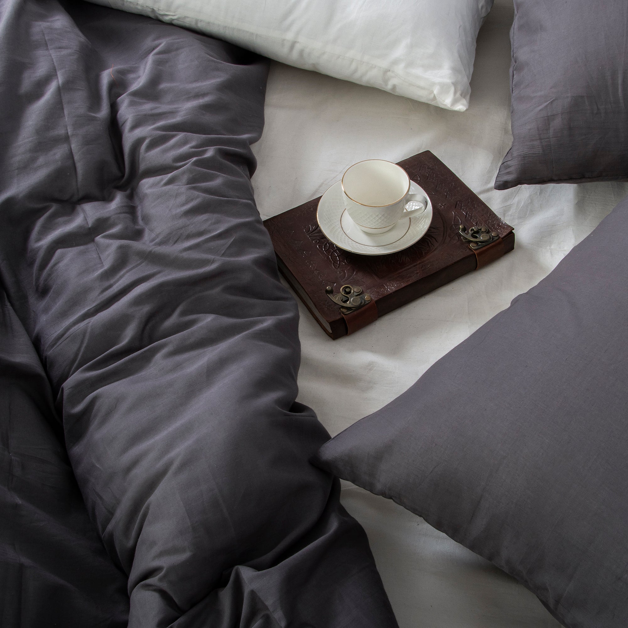 Grey-Crafted Cotton Bed Quilts & Duvets With Pillow Shams