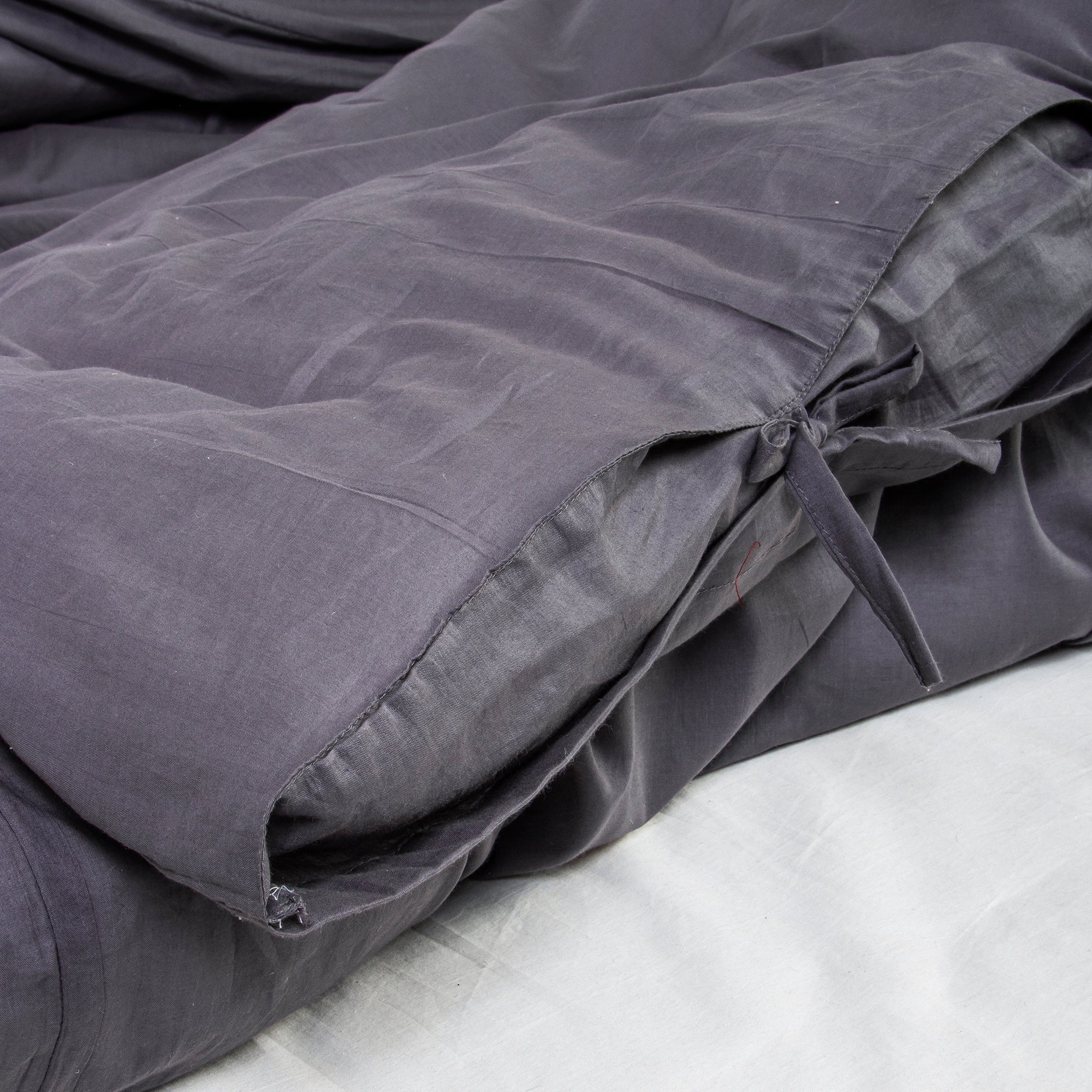 Grey-Crafted Cotton Bed Quilts & Duvets With Pillow Shams