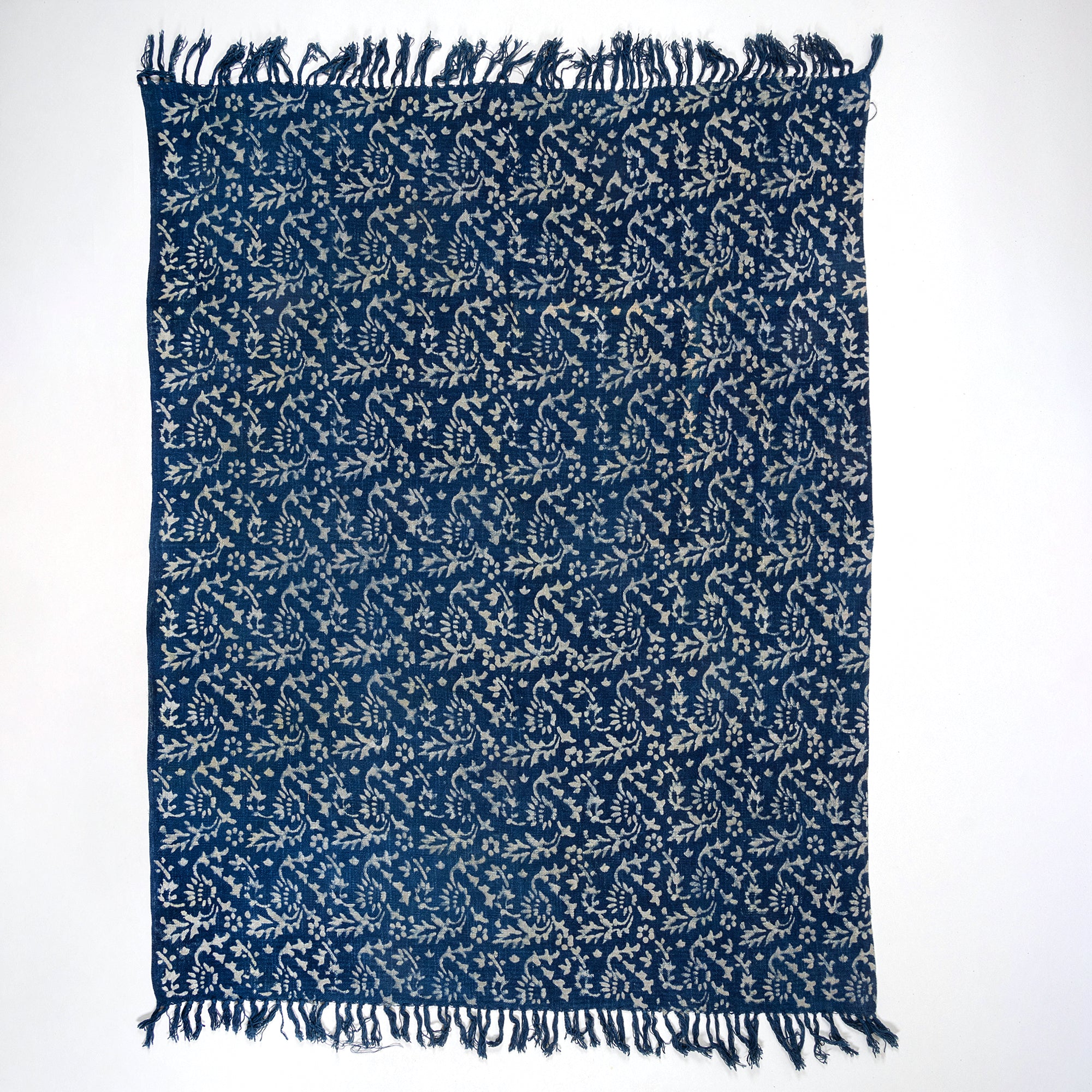 Trendy Cotton Luxury Throw Blankets For Home Decor in India