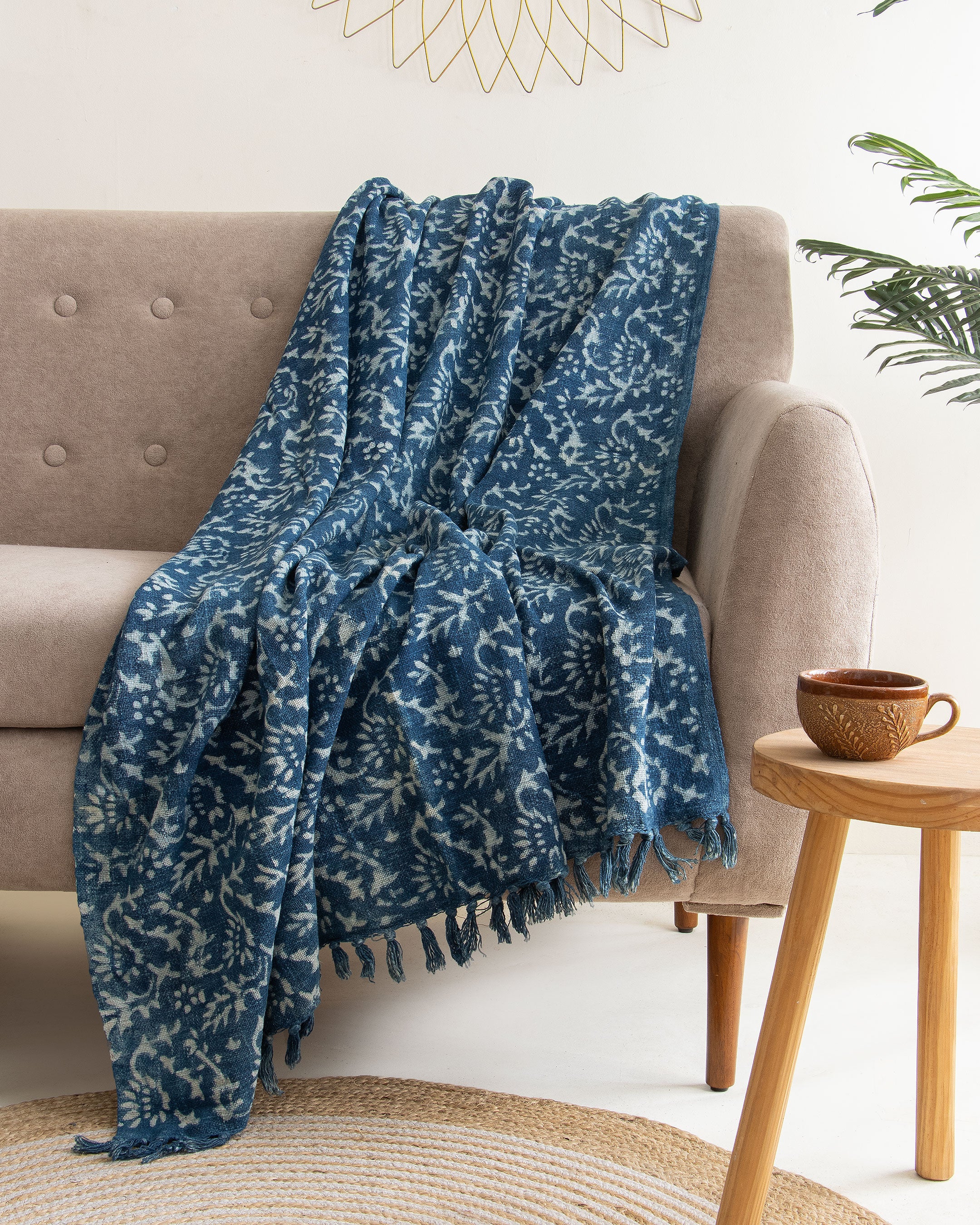 Trendy Cotton Luxury Throw Blankets For Home Decor in India