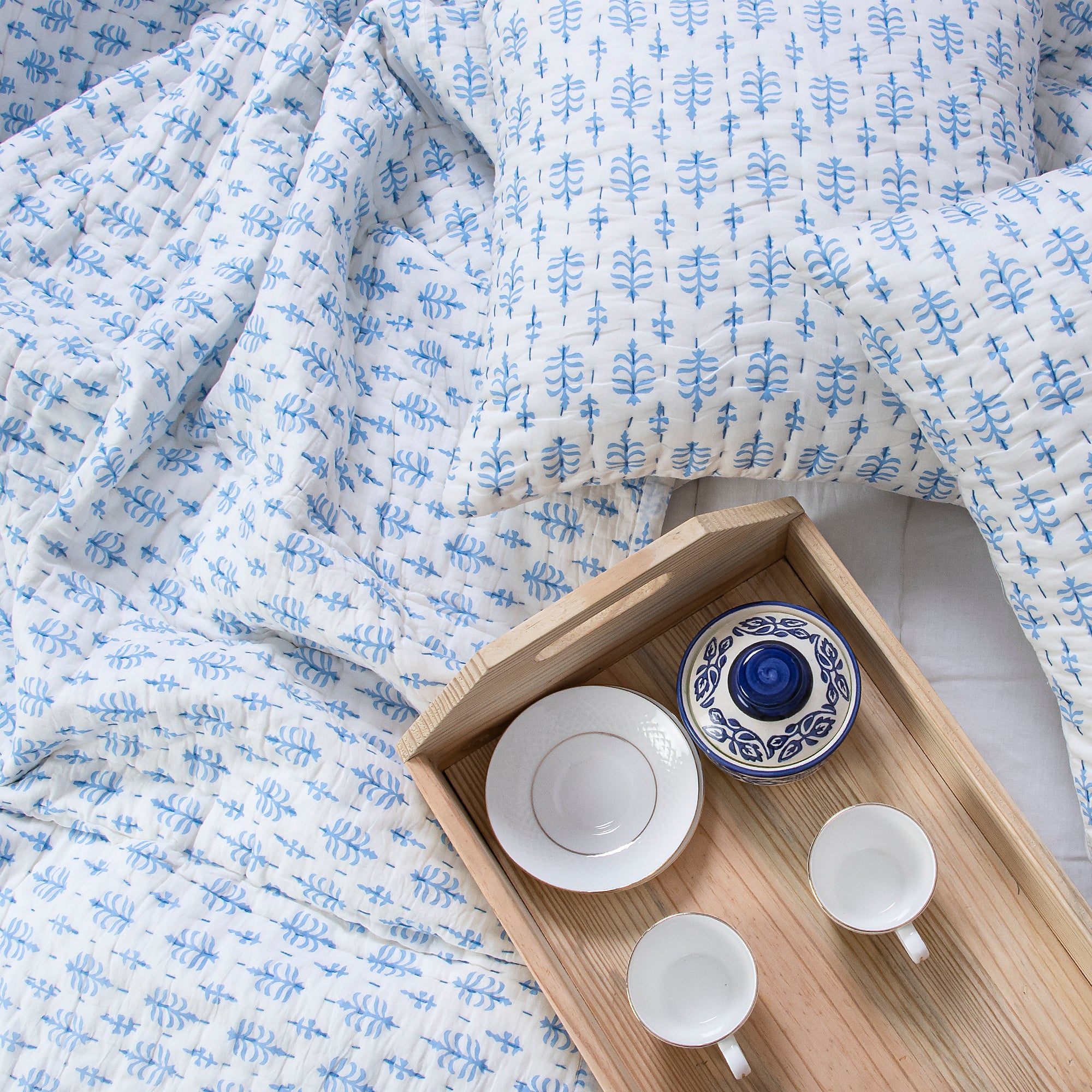 Sky Blue Floral Printed Soft Quilt Blanket