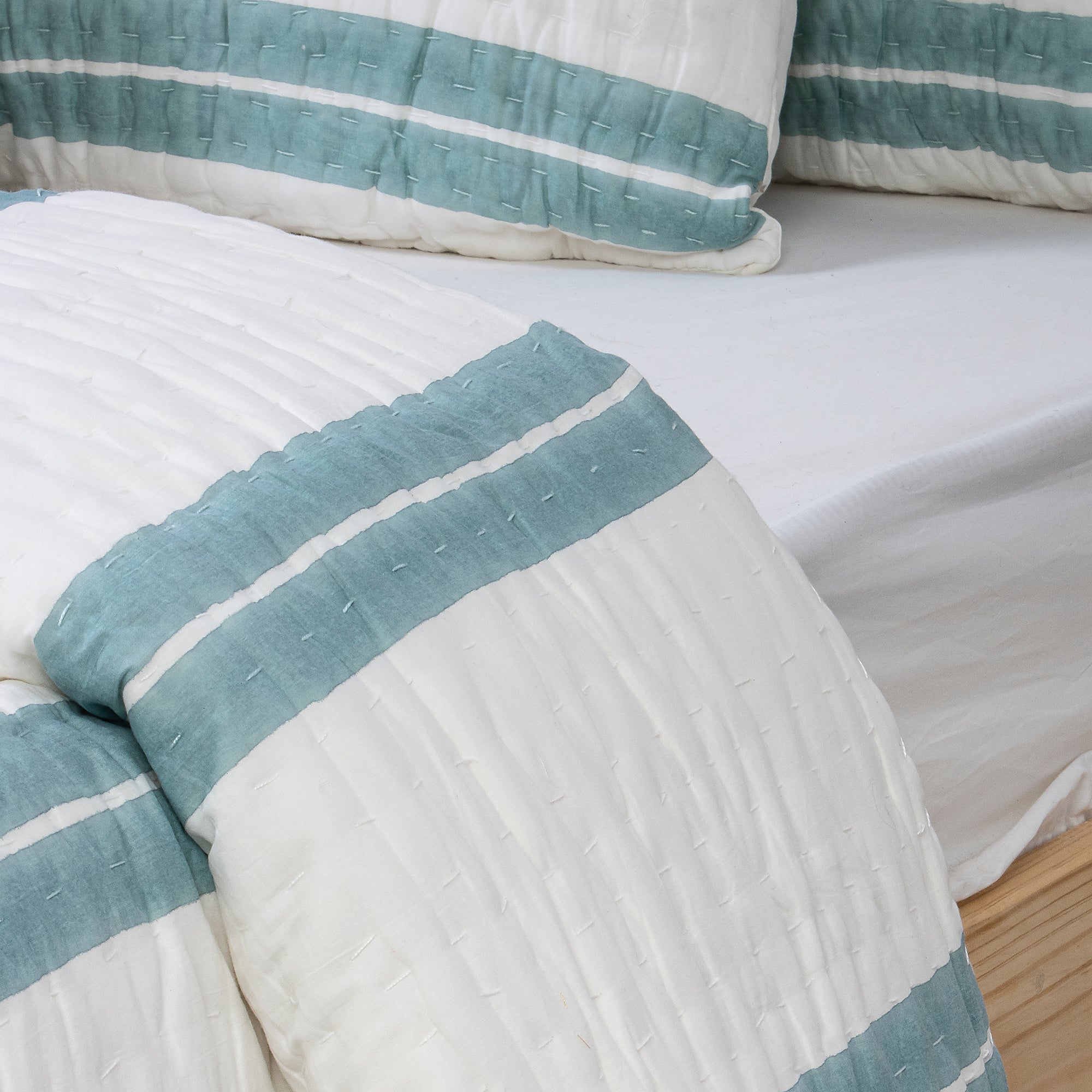 Block Stirpes Pattern Cotton Jaipuri AC Quilt Double Bed