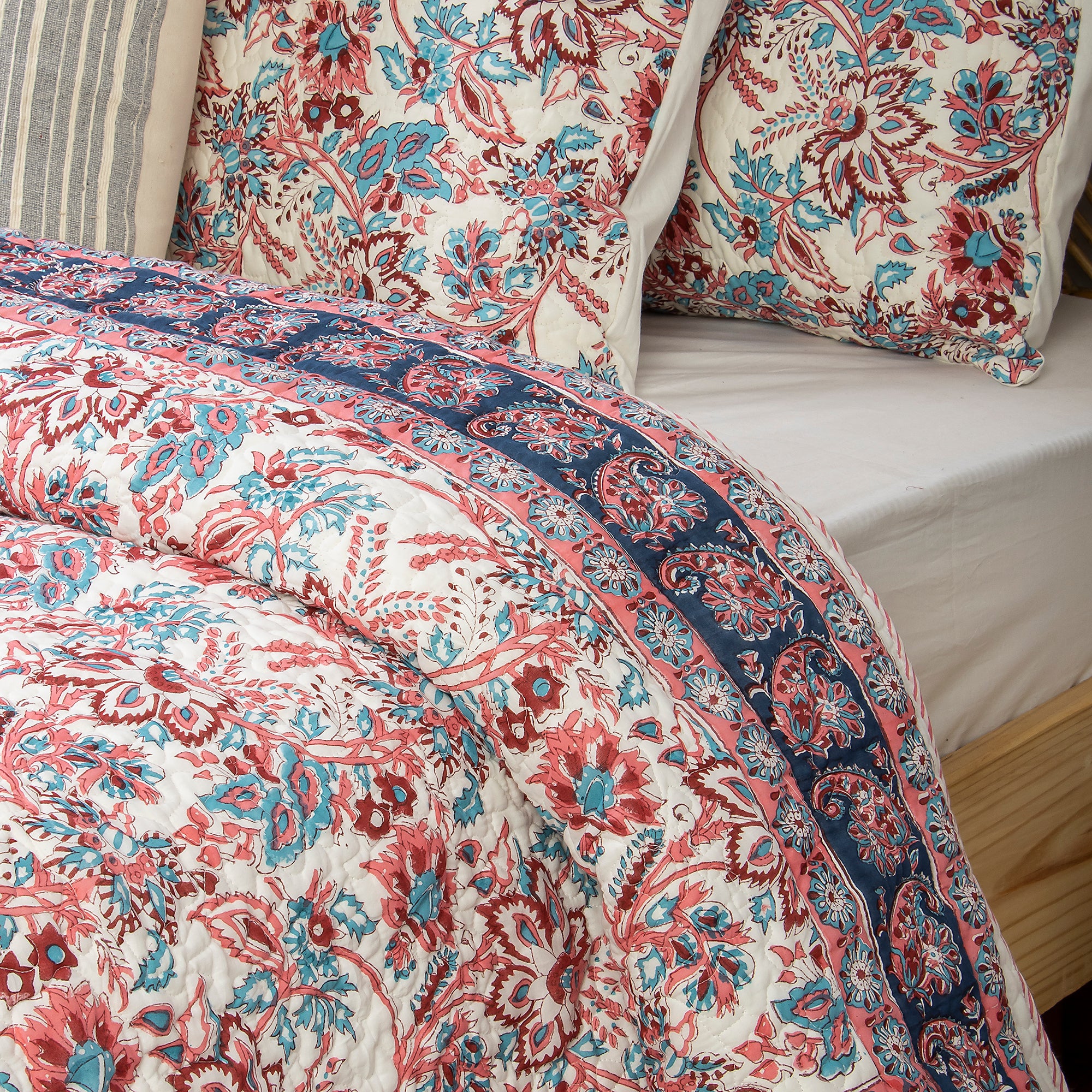 Multicolor Handmade Soft Cotton Jaipuri Quilts floral design