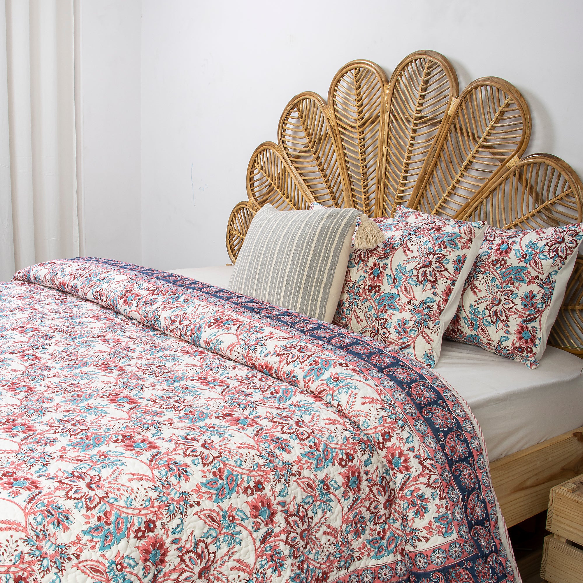Multicolor Handmade Soft Cotton Jaipuri Quilts floral design