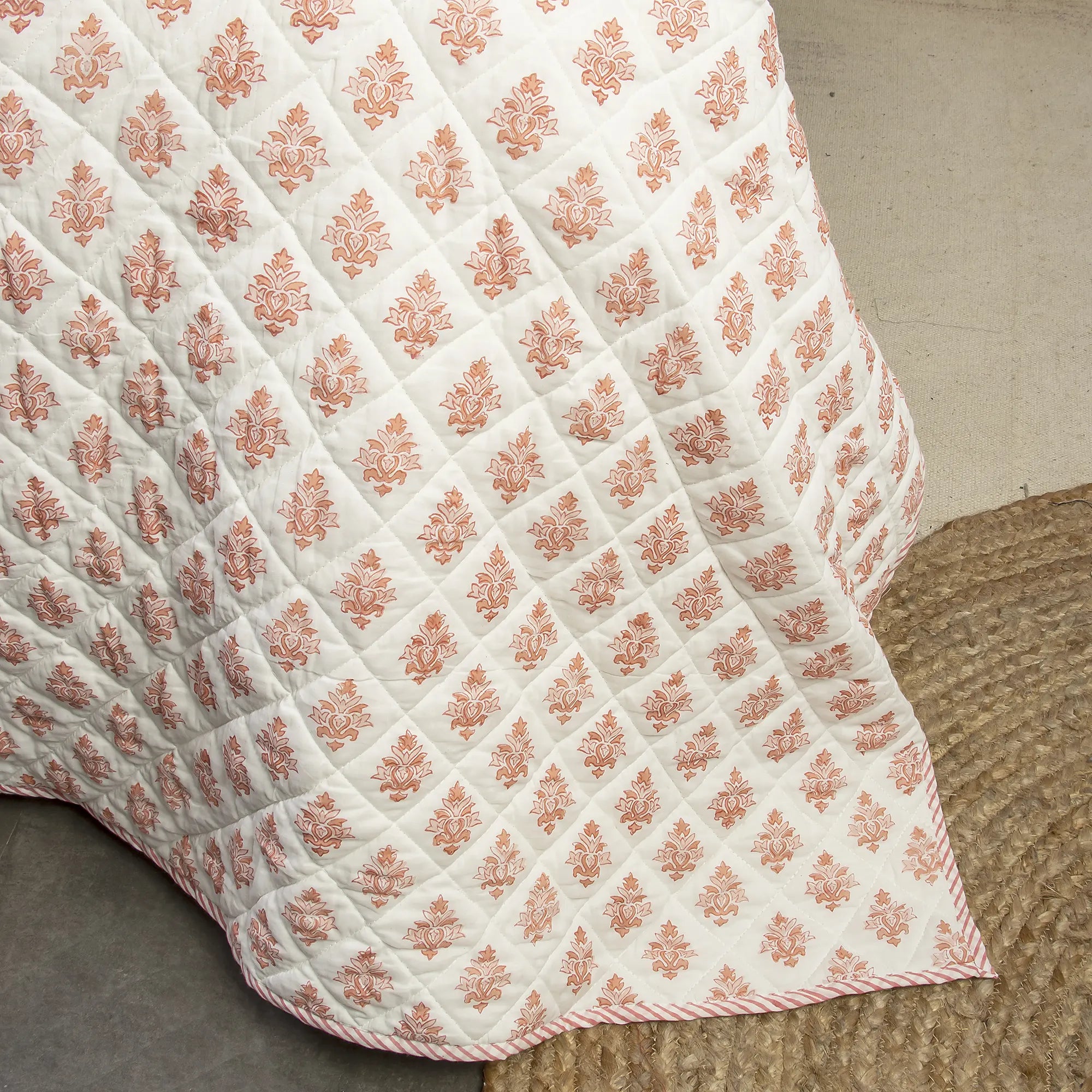 Hand Block Print Cotton Floral Pink Booti Machine Quilt