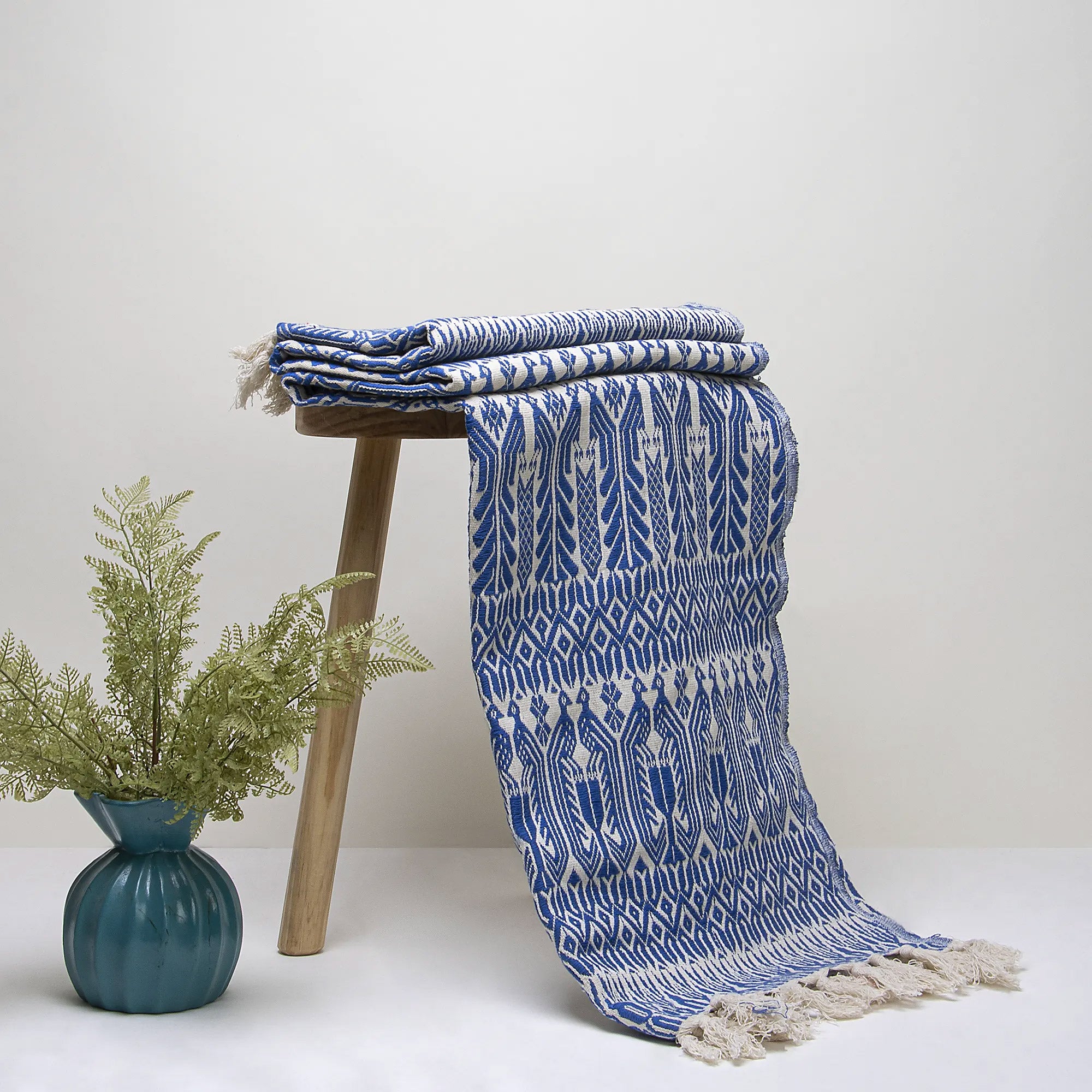 Stylish Handmade Cotton Reversible Woven Throw For Chairs
