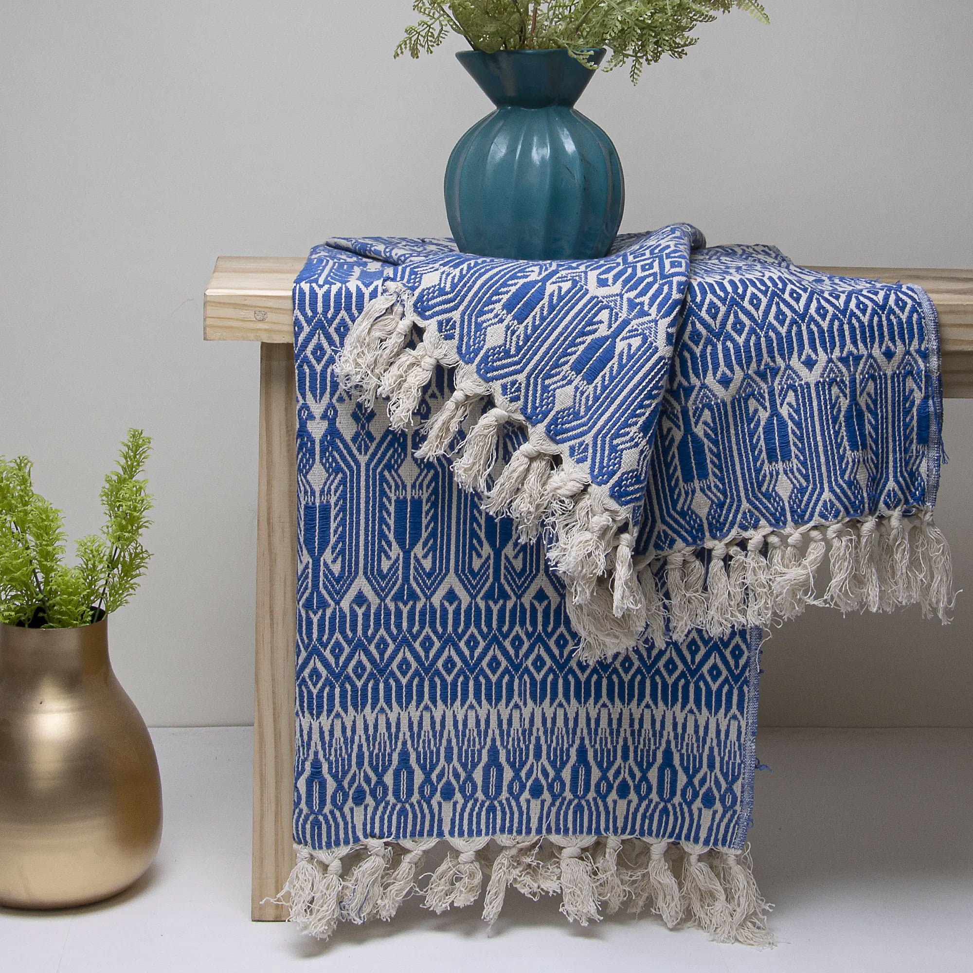 Stylish Handmade Cotton Reversible Woven Throw For Chairs