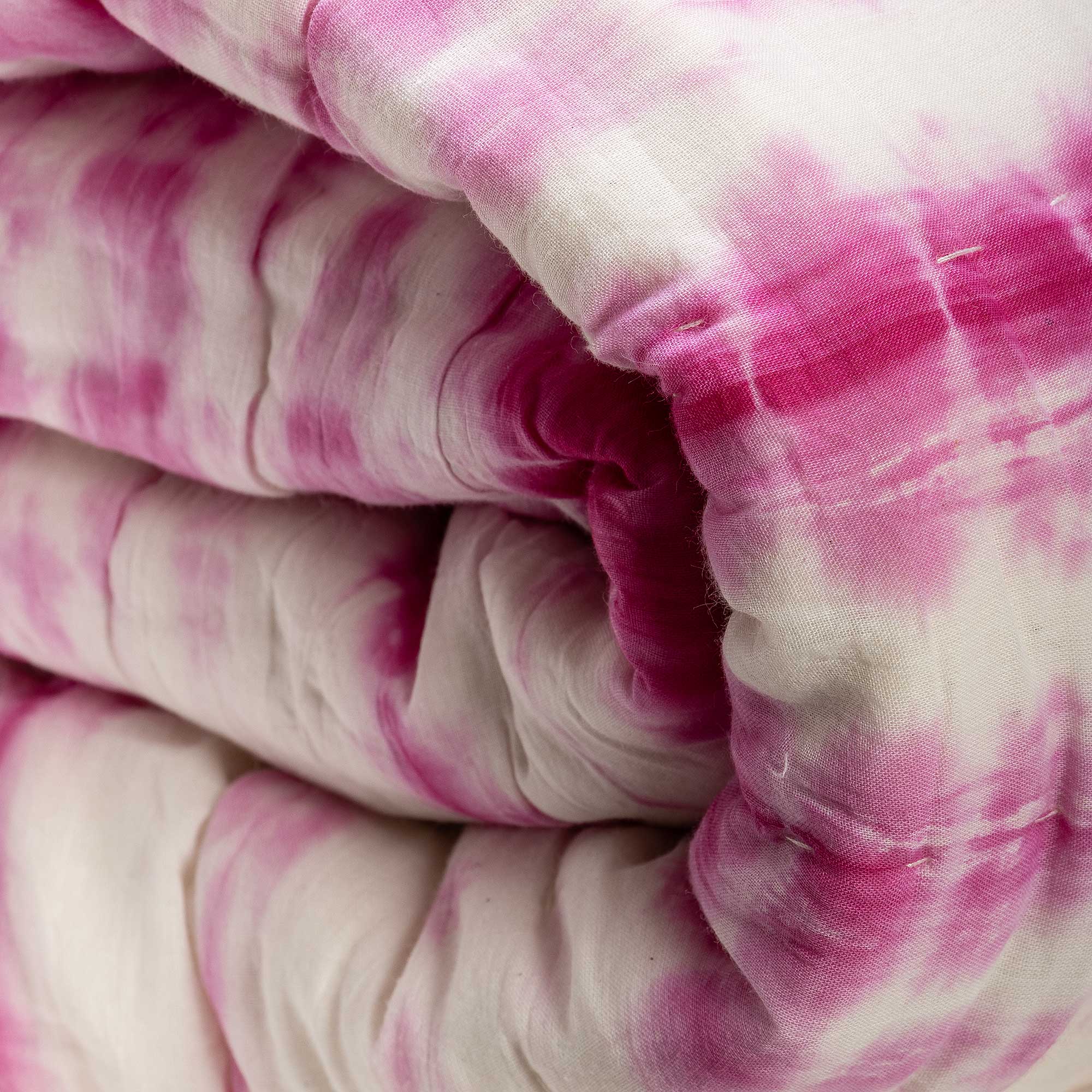 Stylish Pink Tie Dye Cotton Jaipuri Razai Quilts Online