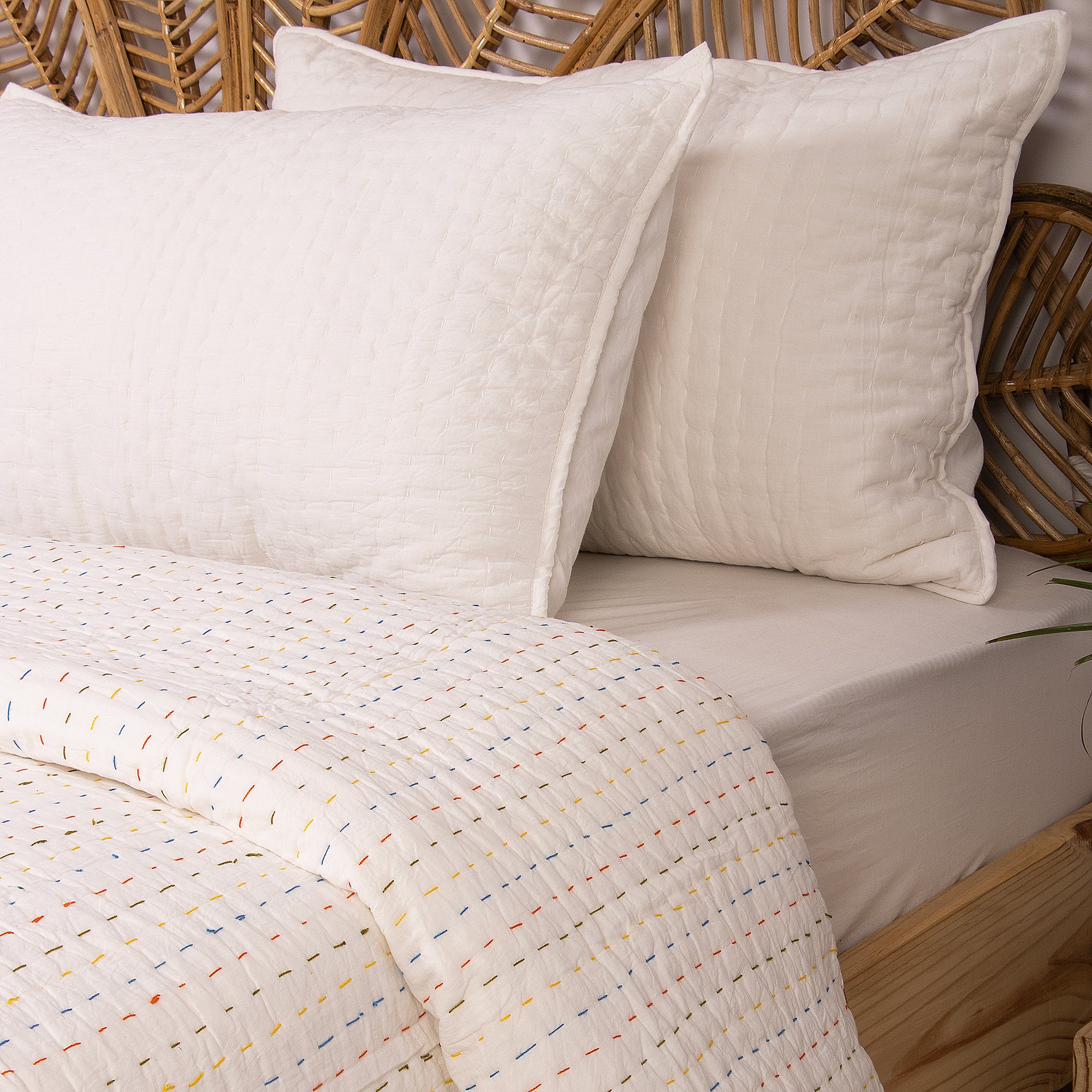 Stylish Solid Indian Kantha Quilt Blanket