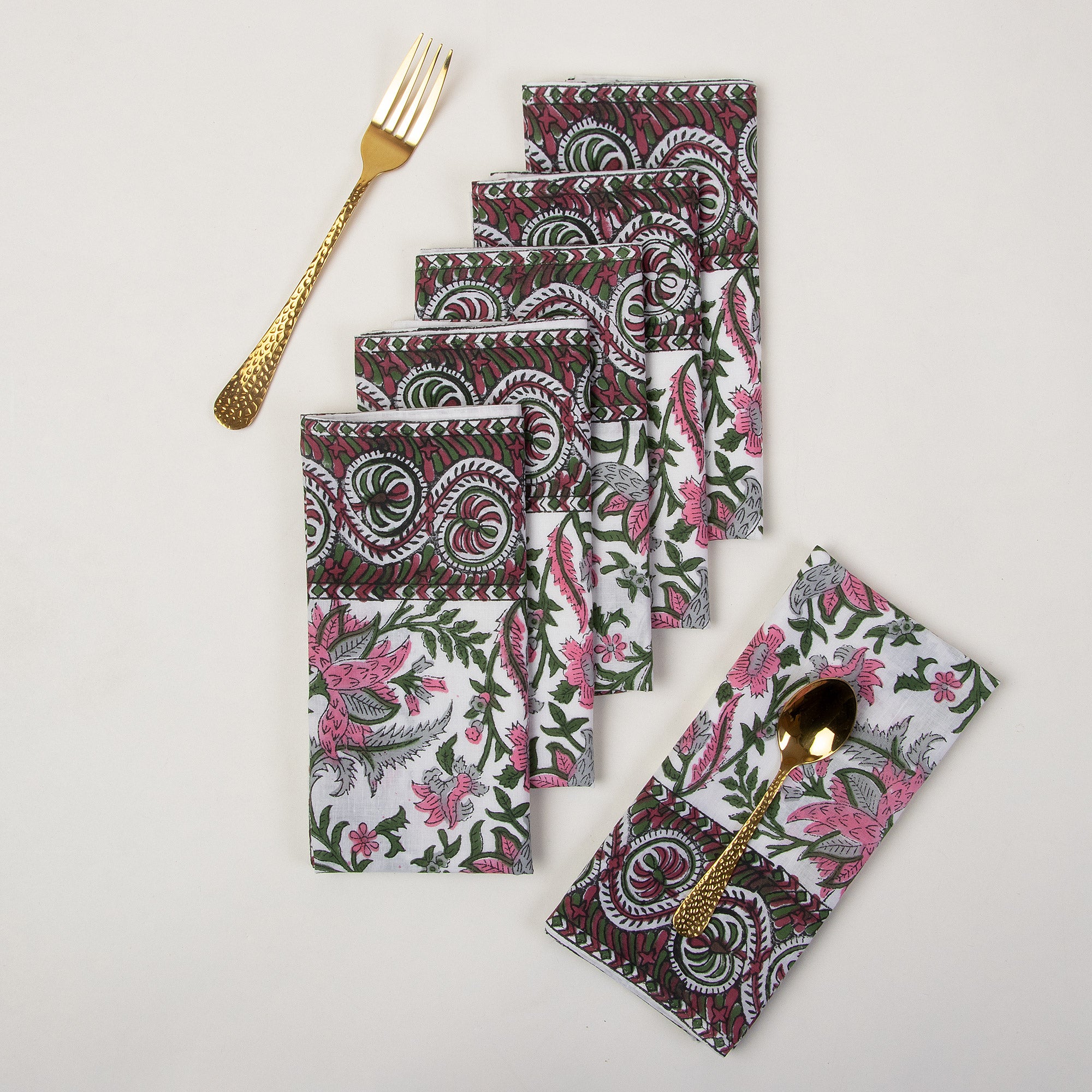 Sustainable Cotton Red Floral Border Napkin Cloth