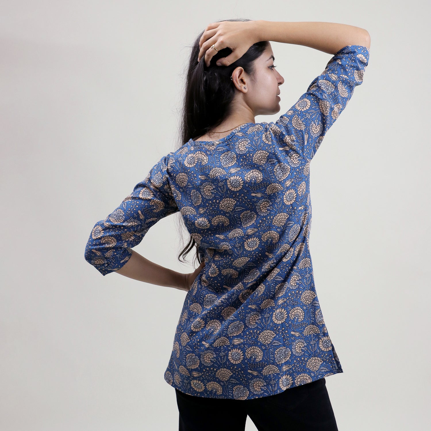 Blue Floral Modern Cotton Kurti For Women&