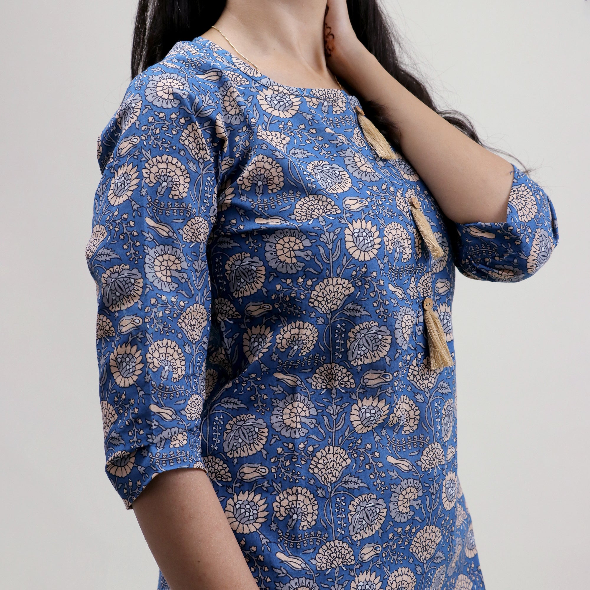Blue Floral Modern Cotton Kurti For Women&