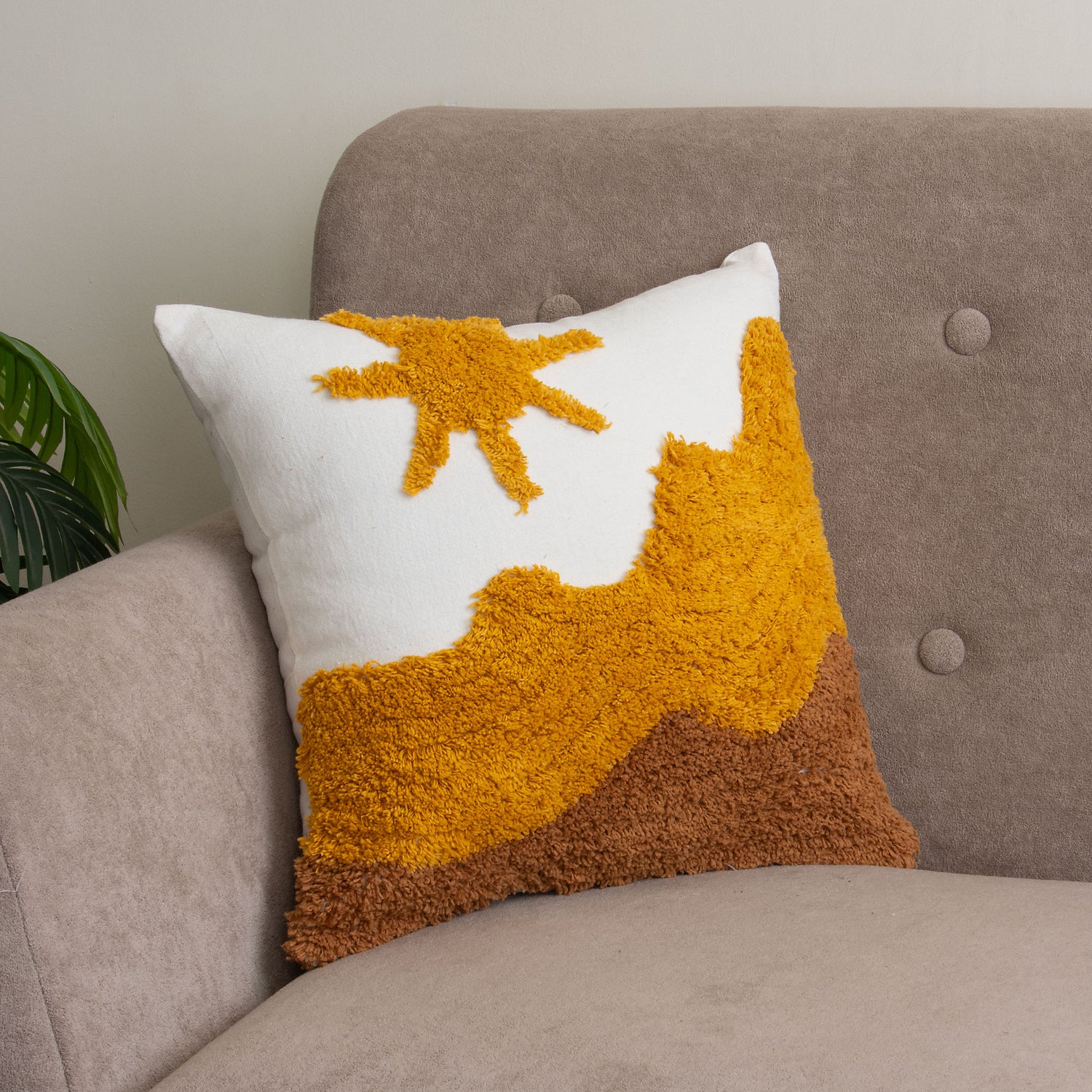 Sun &amp; Mountain Design Tufted Cushion Cover