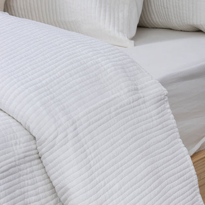 Machine Cotton Indian Quilt with Pillow Cover