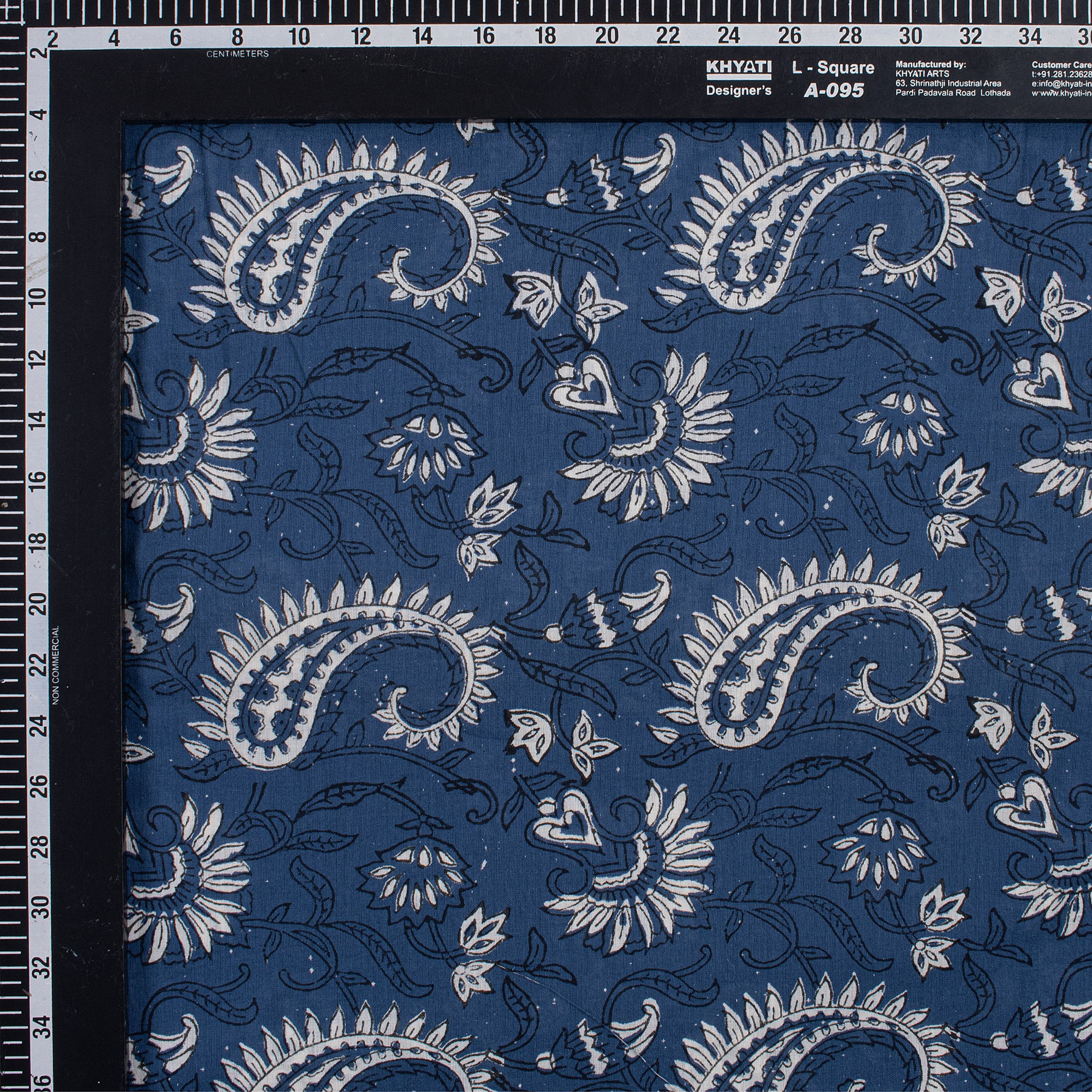 Natural Dyed Paisley Printed Cotton Indigo Fabric For Dress