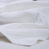 Premium White Cotton Machine Quitls with Pillow Cover