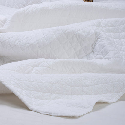 Premium White Cotton Machine Quitls with Pillow Cover