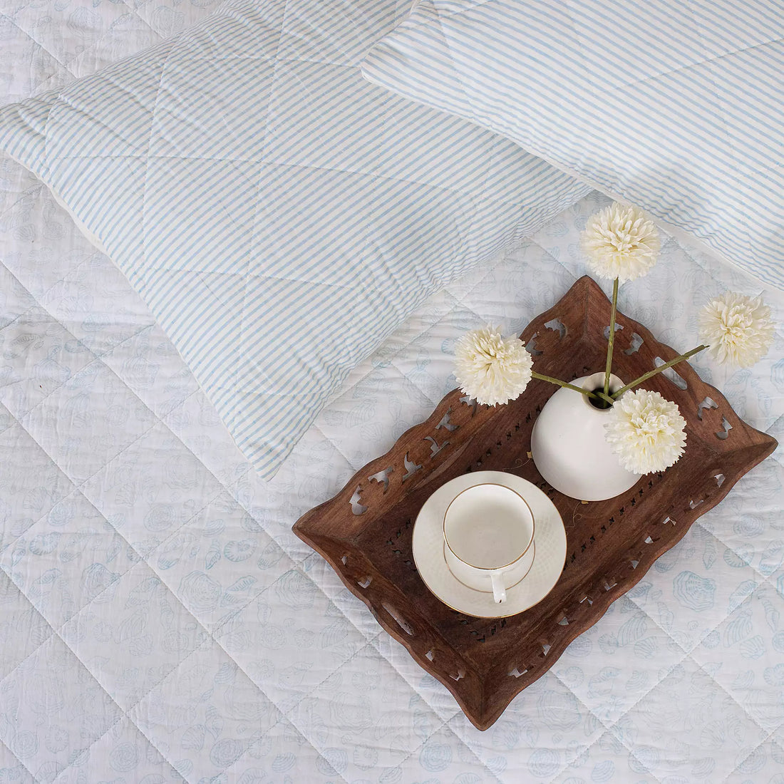 Premium White Reversible Pure Cotton Machine Quilt