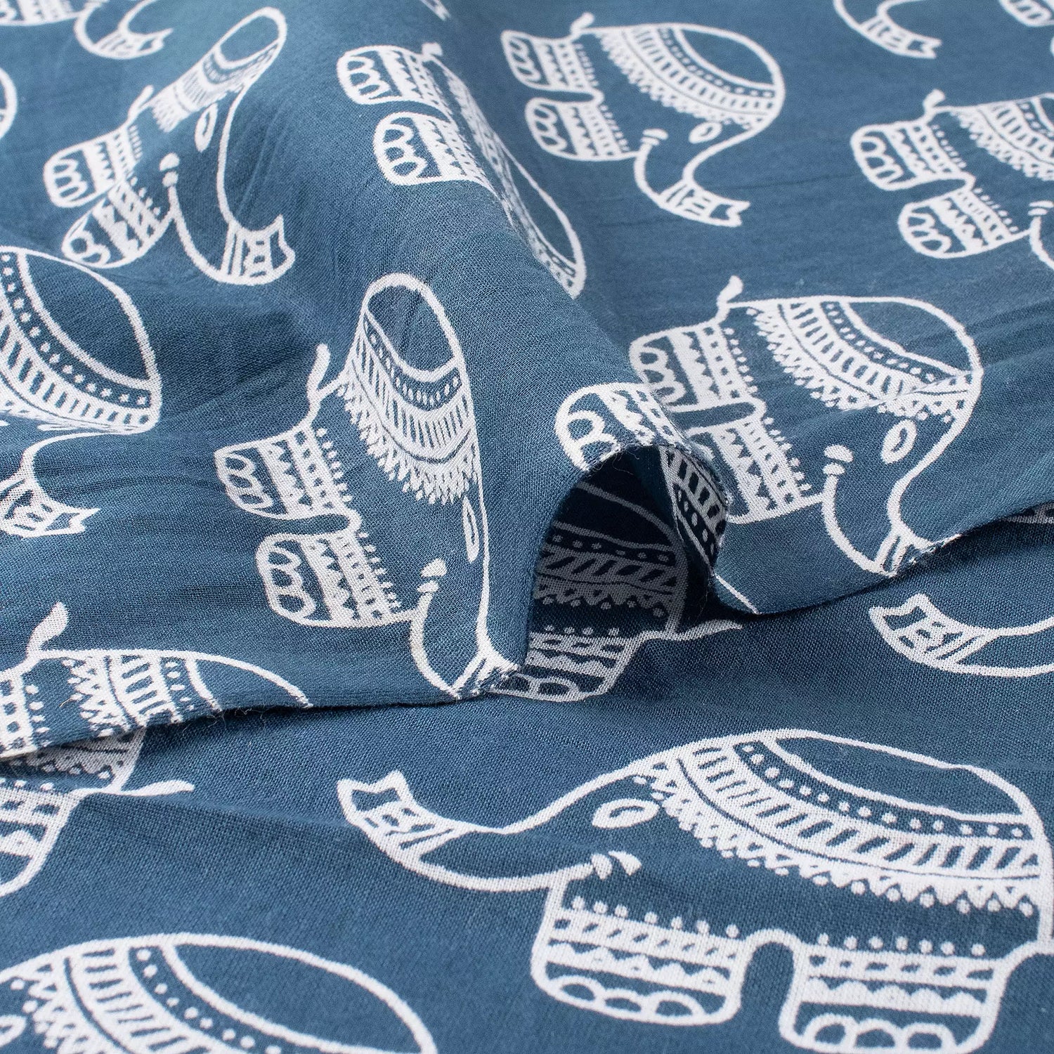 Elephant Printed Cotton Discharge Fabric for Clothing