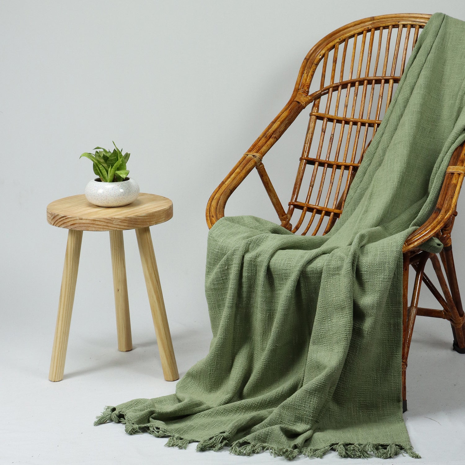 Indian Solid Green Handcrafted Pure Cotton Throw Blanket for Travelling