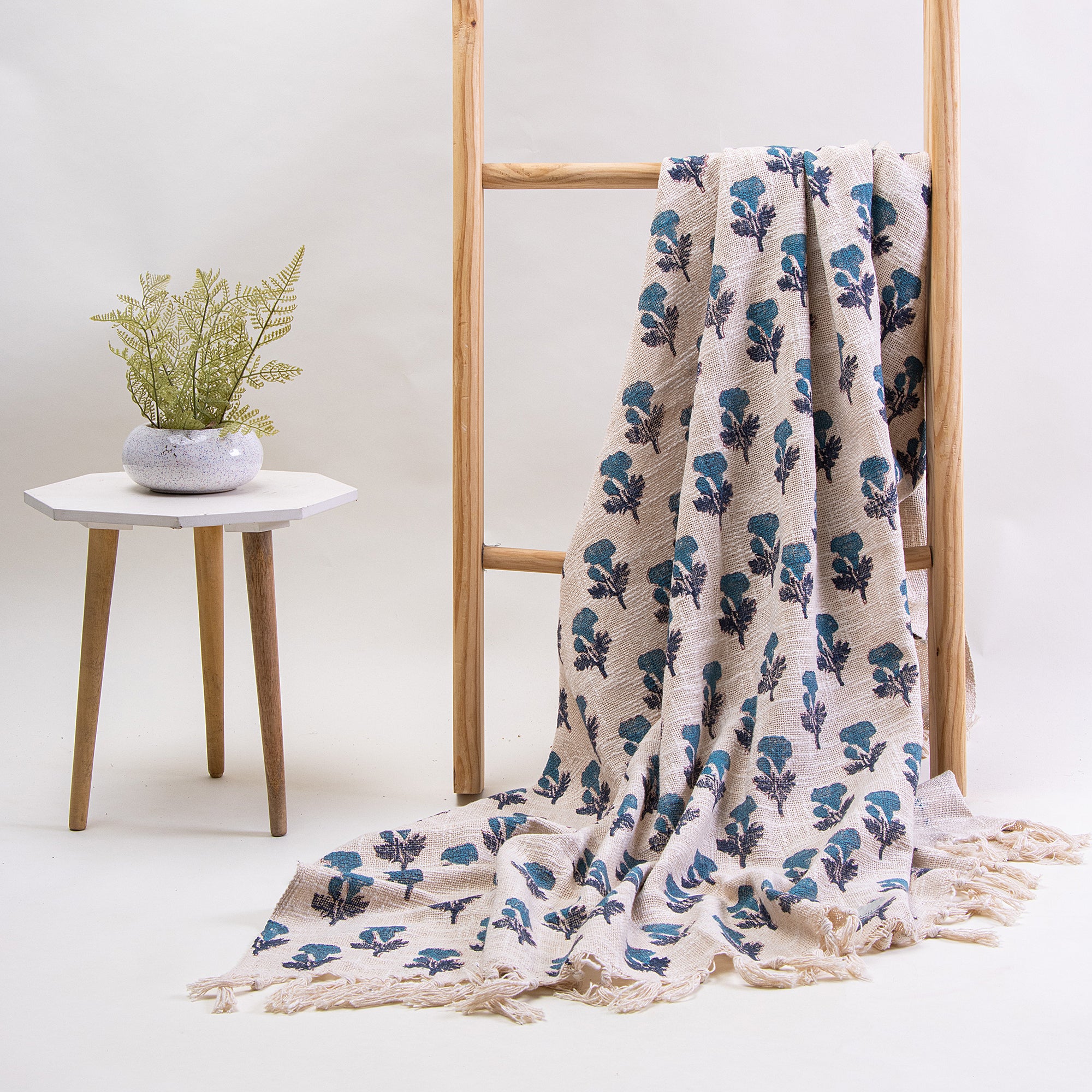 Decorative Blue Floral Indian Block Printed Cotton Throw Blanket for Travel