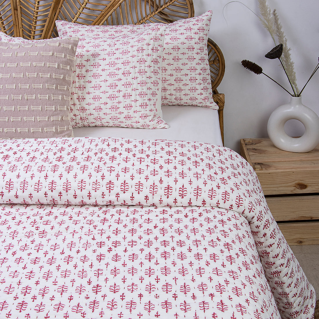 Pink Floral Printed Pure Cotton Jaipuri Kantha Quilt