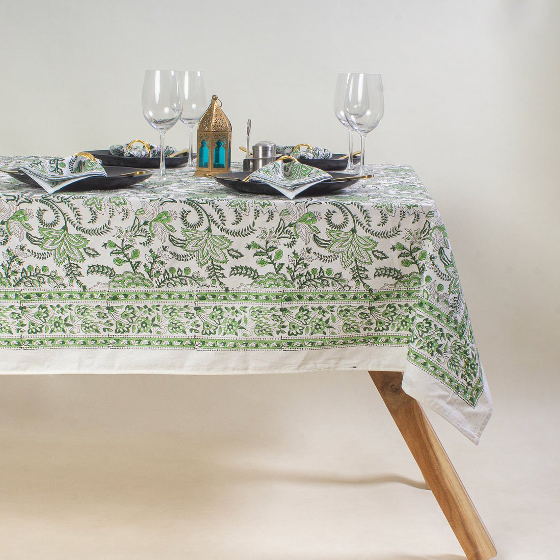 Green Floral Print Cotton Table Cloth 6 Seater