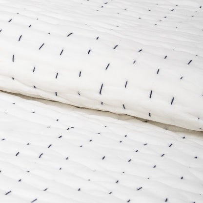Stunnign White Pure Cotton Kantha Quilt Blanket