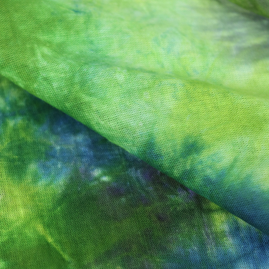 Stylish Hand Dyed Cotton Green Tie Dye Shibori Fabric