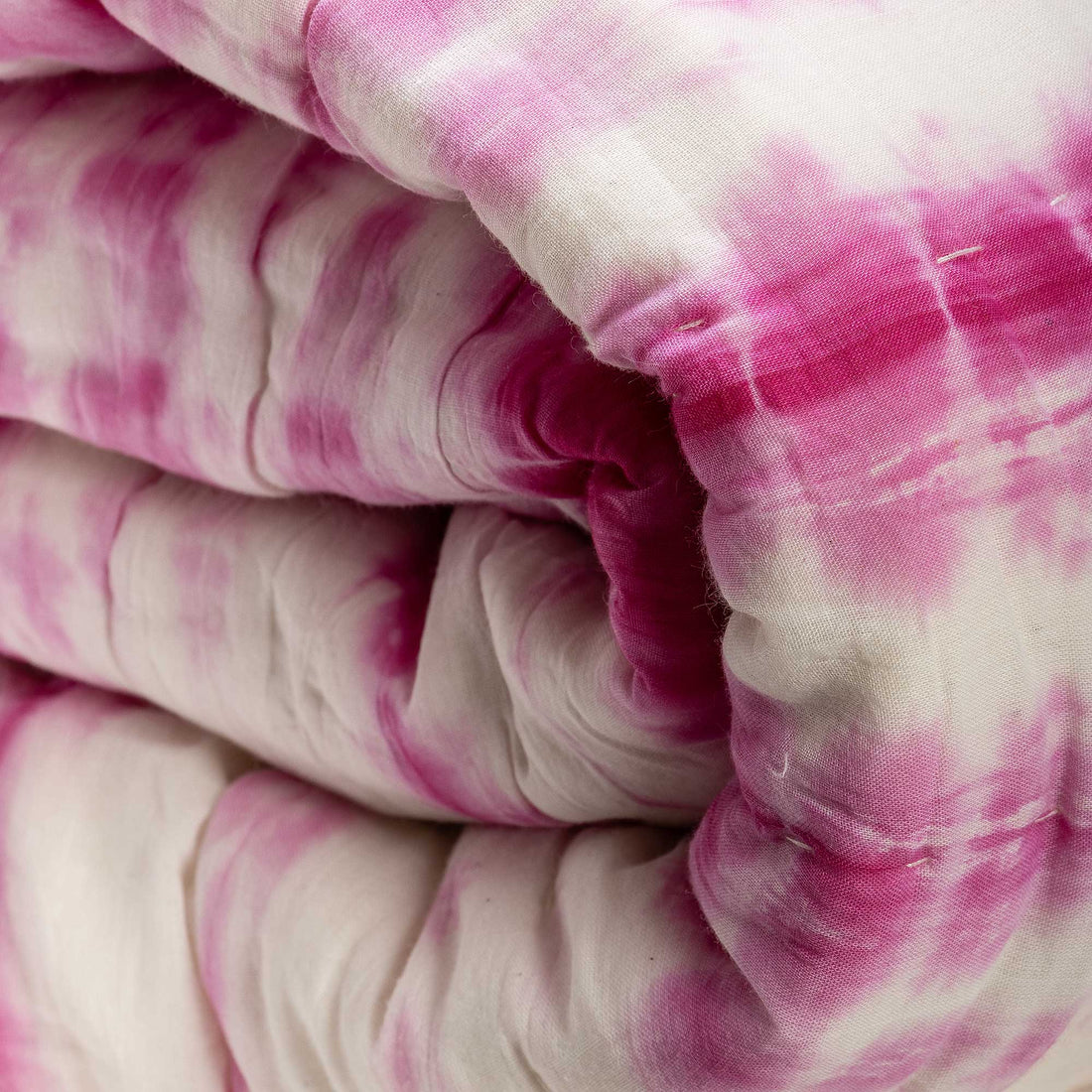 Stylish Pink Tie Dye Cotton Jaipuri Razai Quilts Online