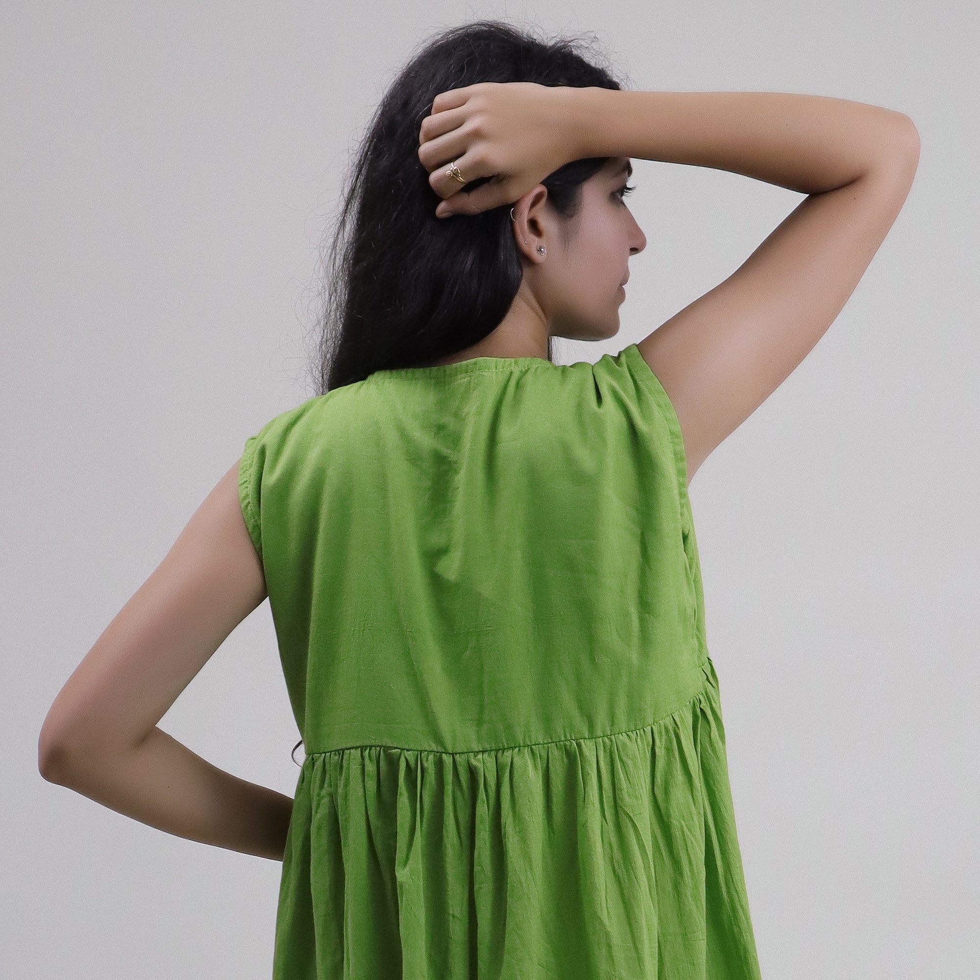 Stylish Solid Green Casual Midi Dress For Ladies