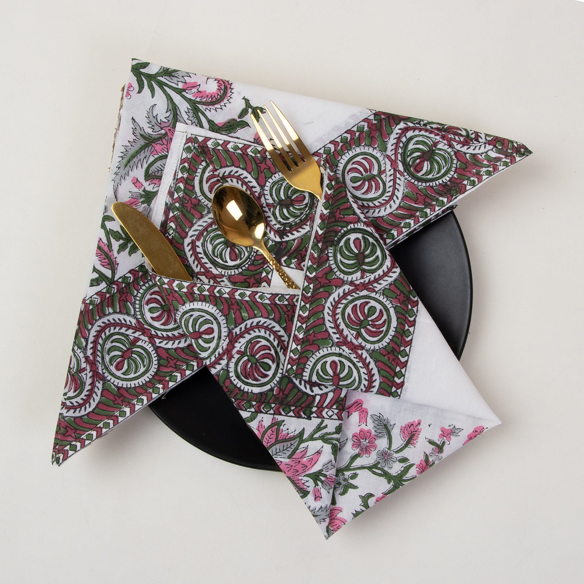 Sustainable Cotton Red Floral Border Napkin Cloth