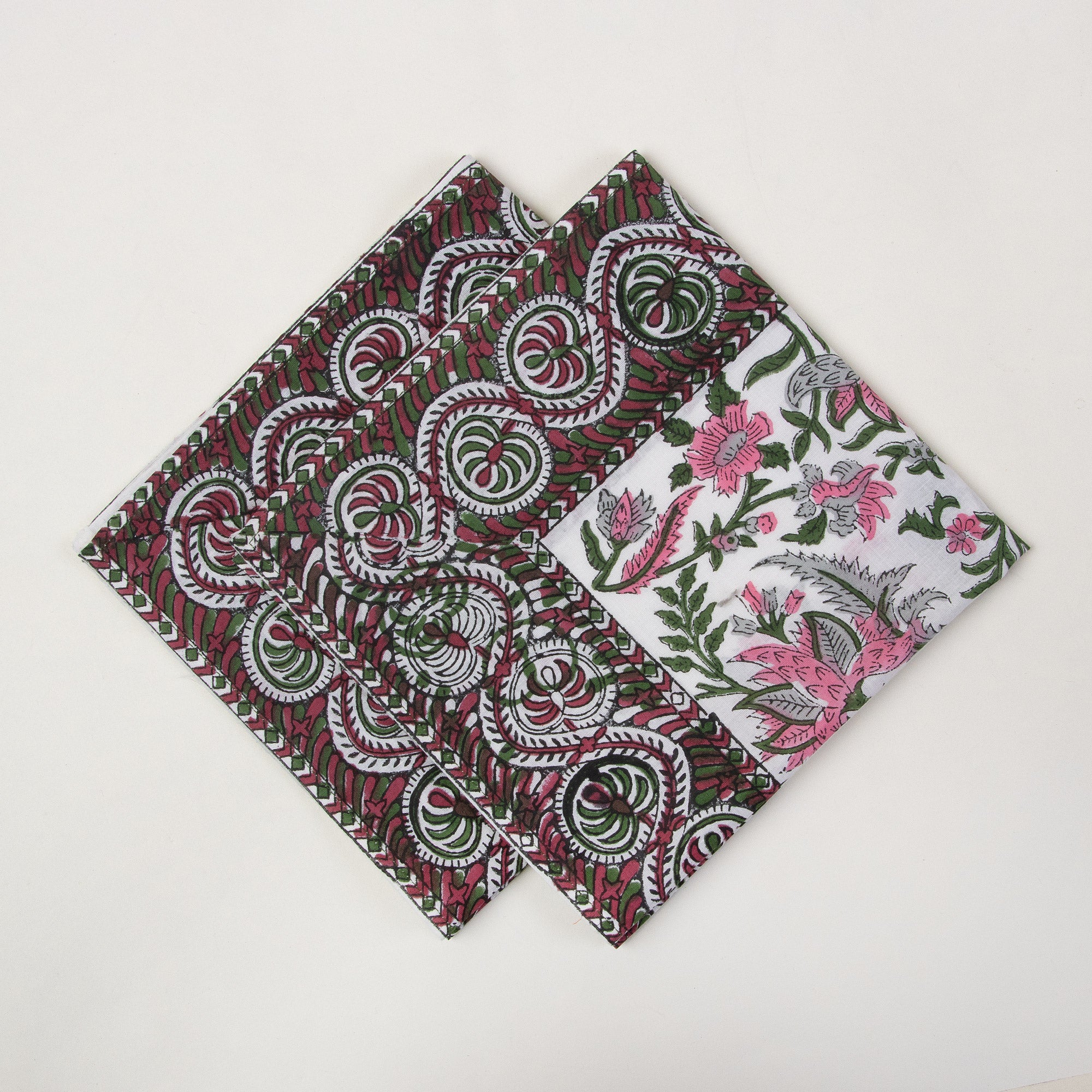 Sustainable Cotton Red Floral Border Napkin Cloth