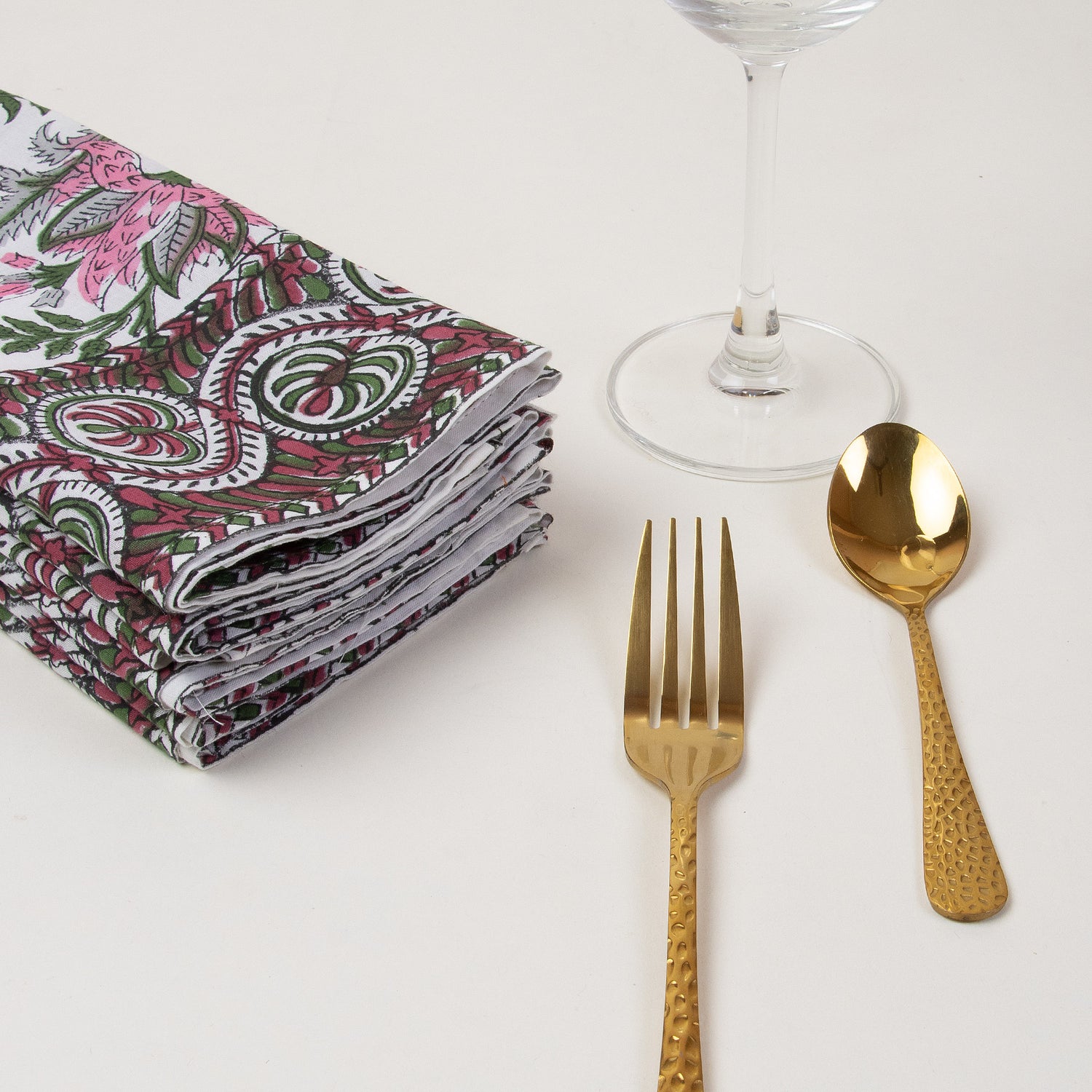 Sustainable Cotton Red Floral Border Napkin Cloth