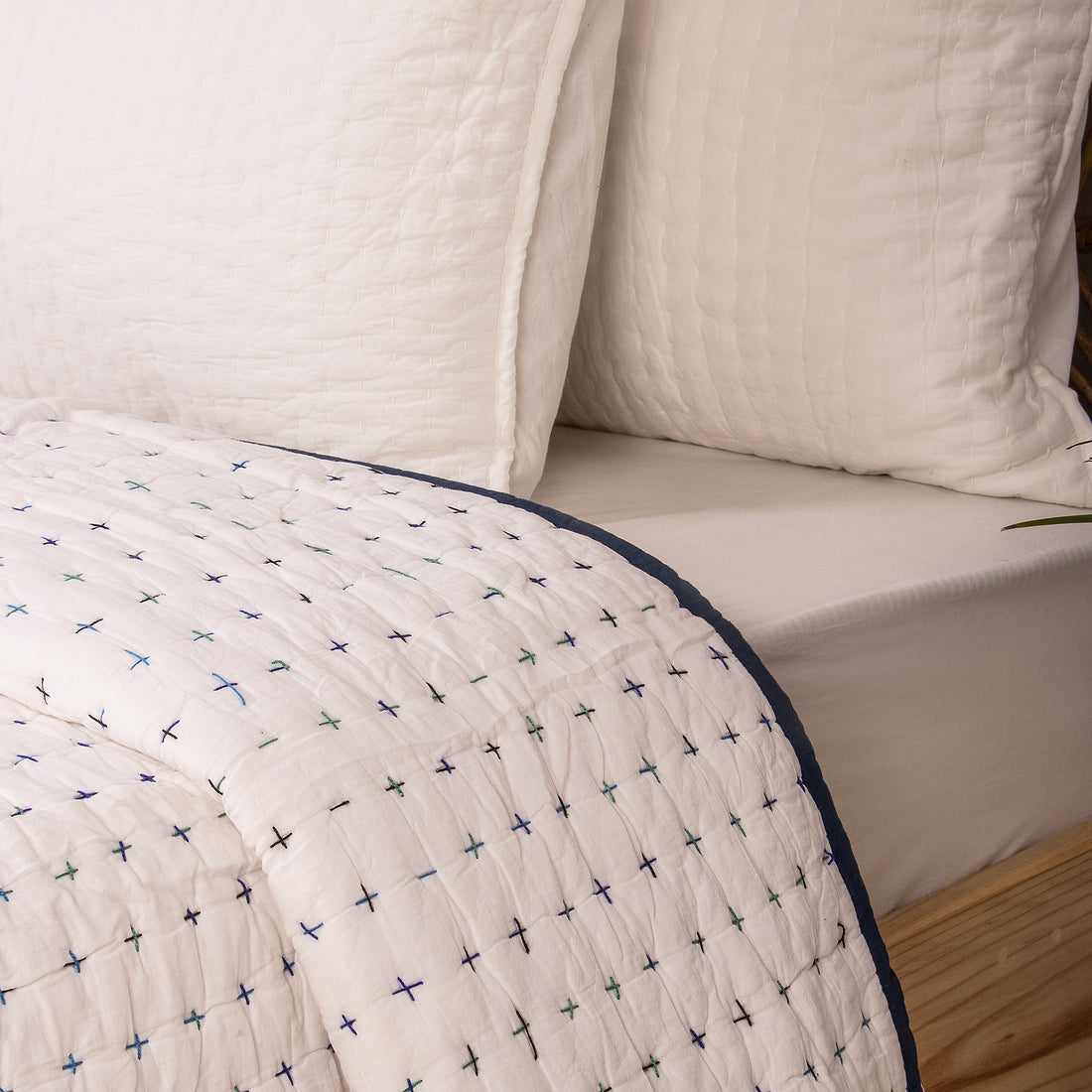 White Decorative Hand Stitched Cotton Kantha Quilt Blanket